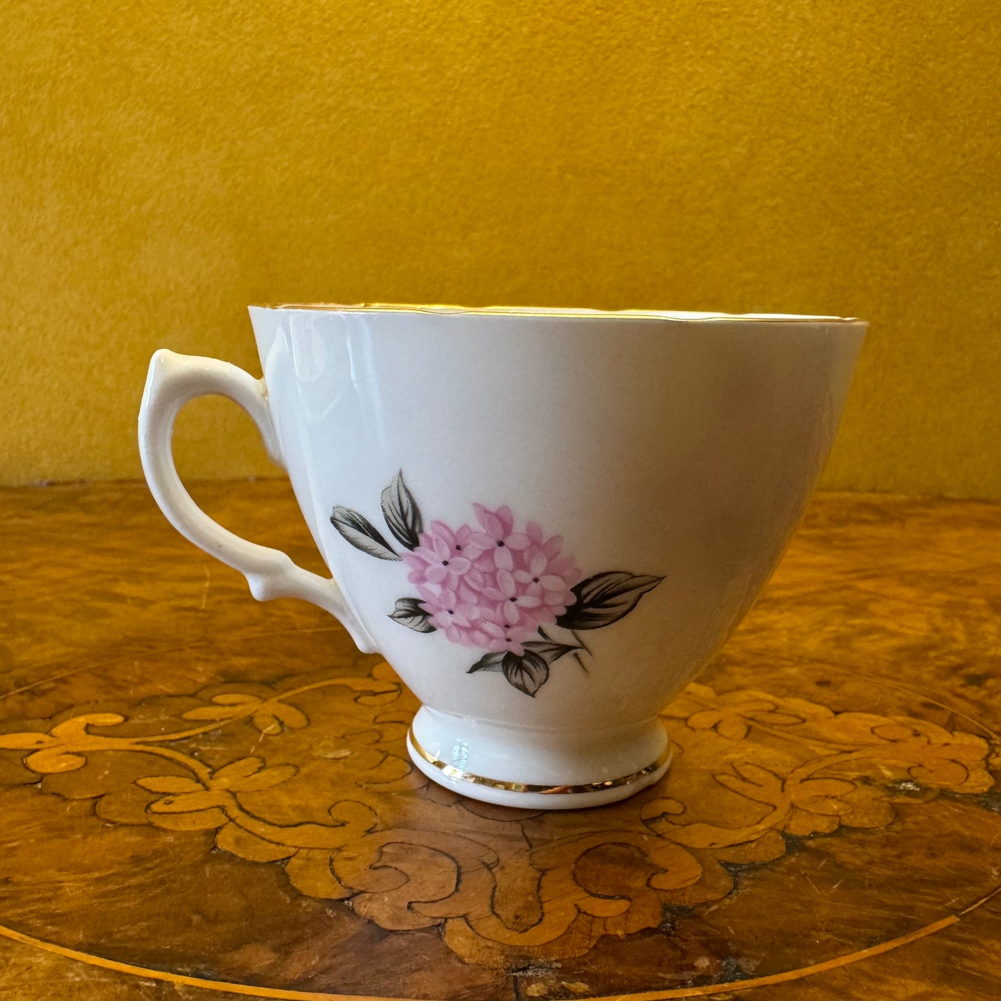 Vintage Royal Vale Hydrangea Tea Cup Trio Set