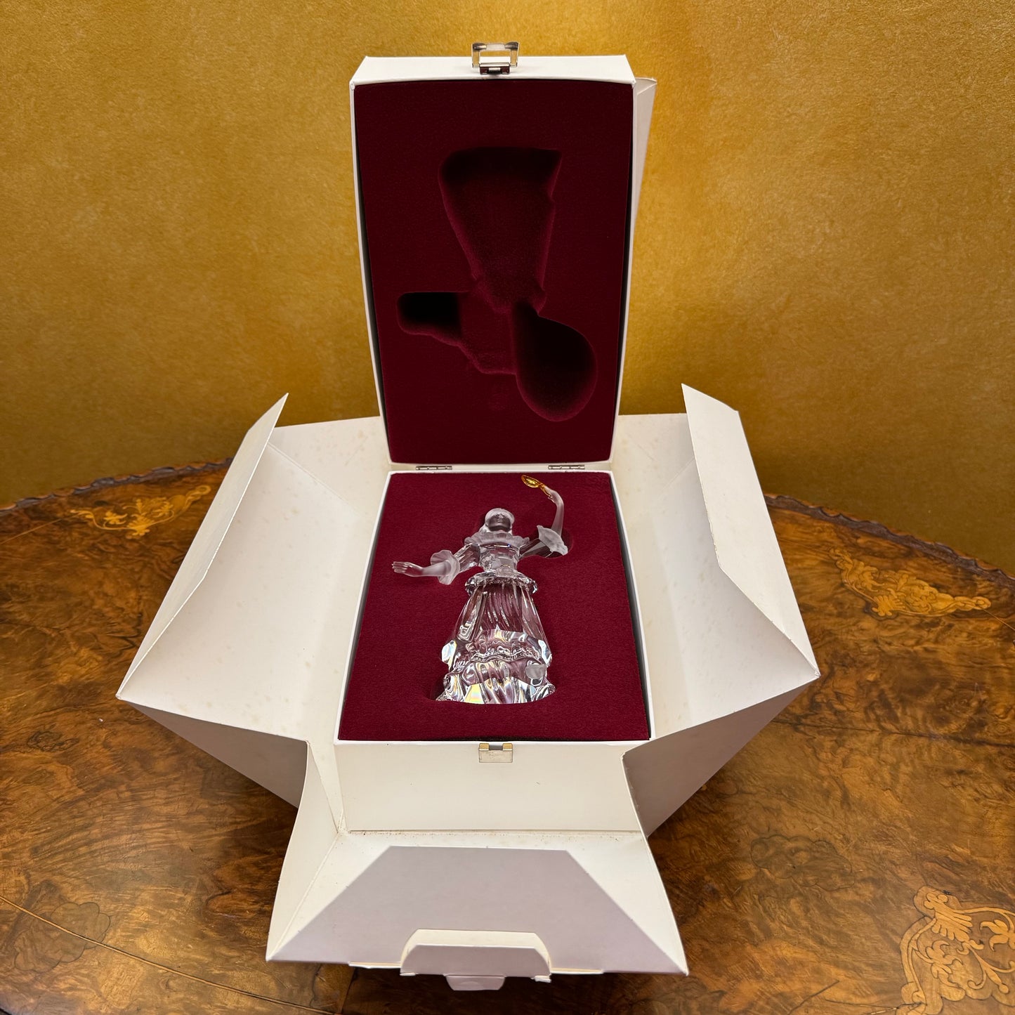 Swarovski Crystal Masquerade 2000 Columbine Figurine
