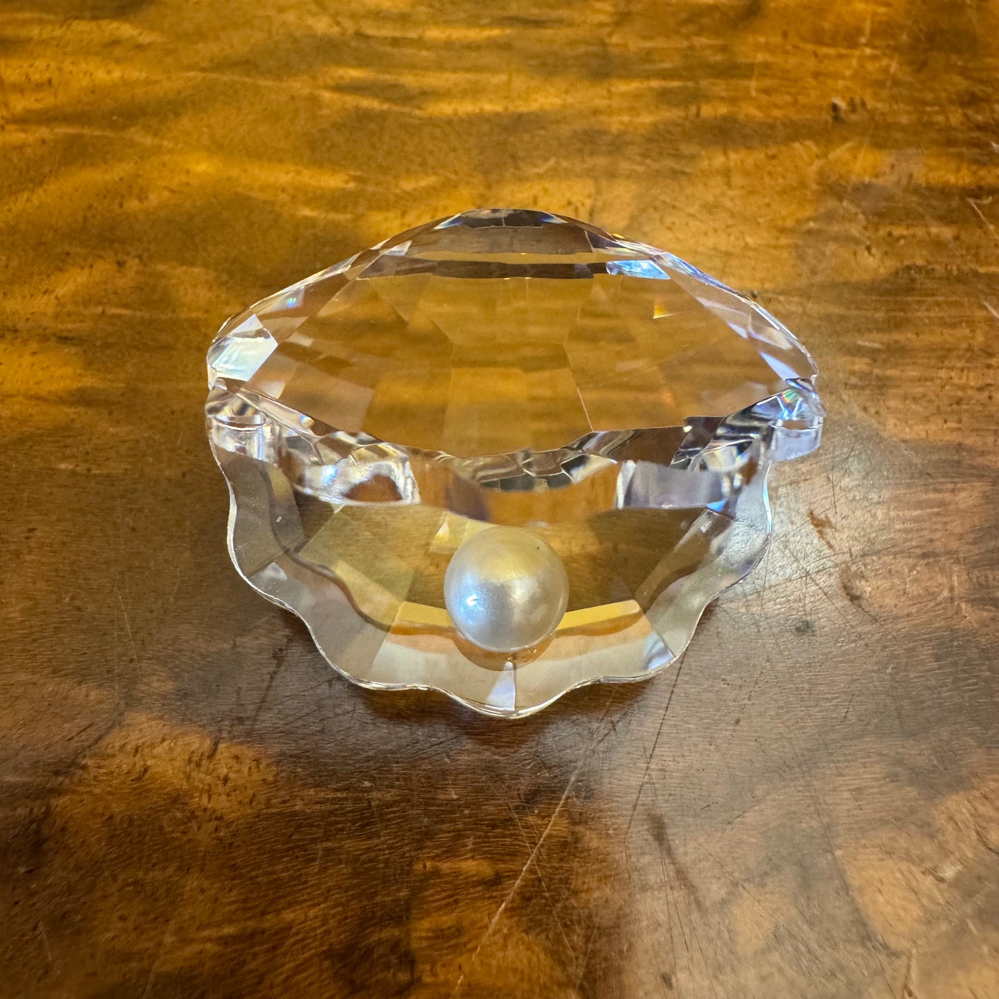 Swarovski Crystal Shell with Pearl