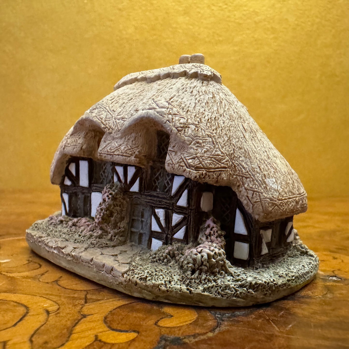 Lilliput Lane April Cottage Miniature