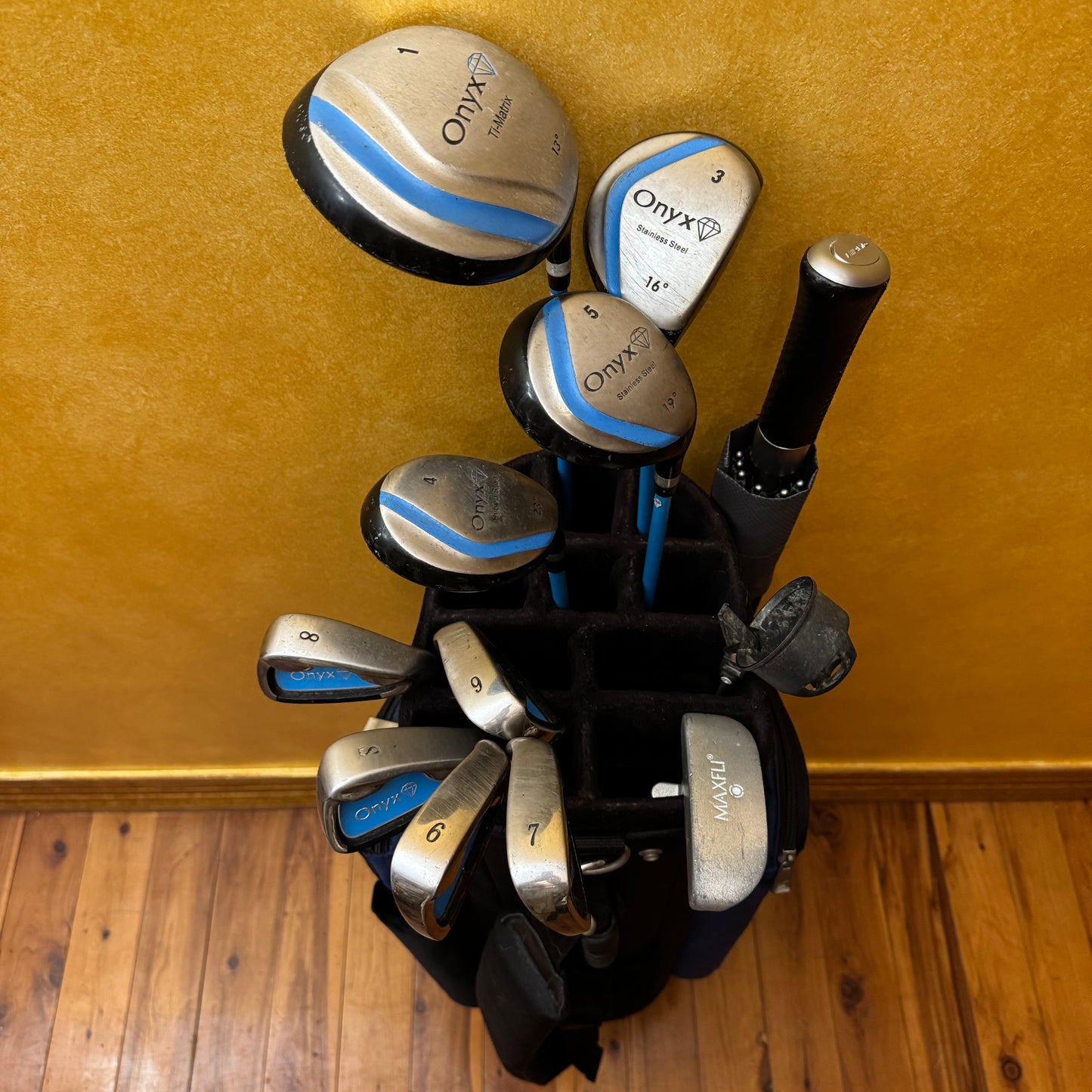 Onyx T-Matrix Complete Golf Set