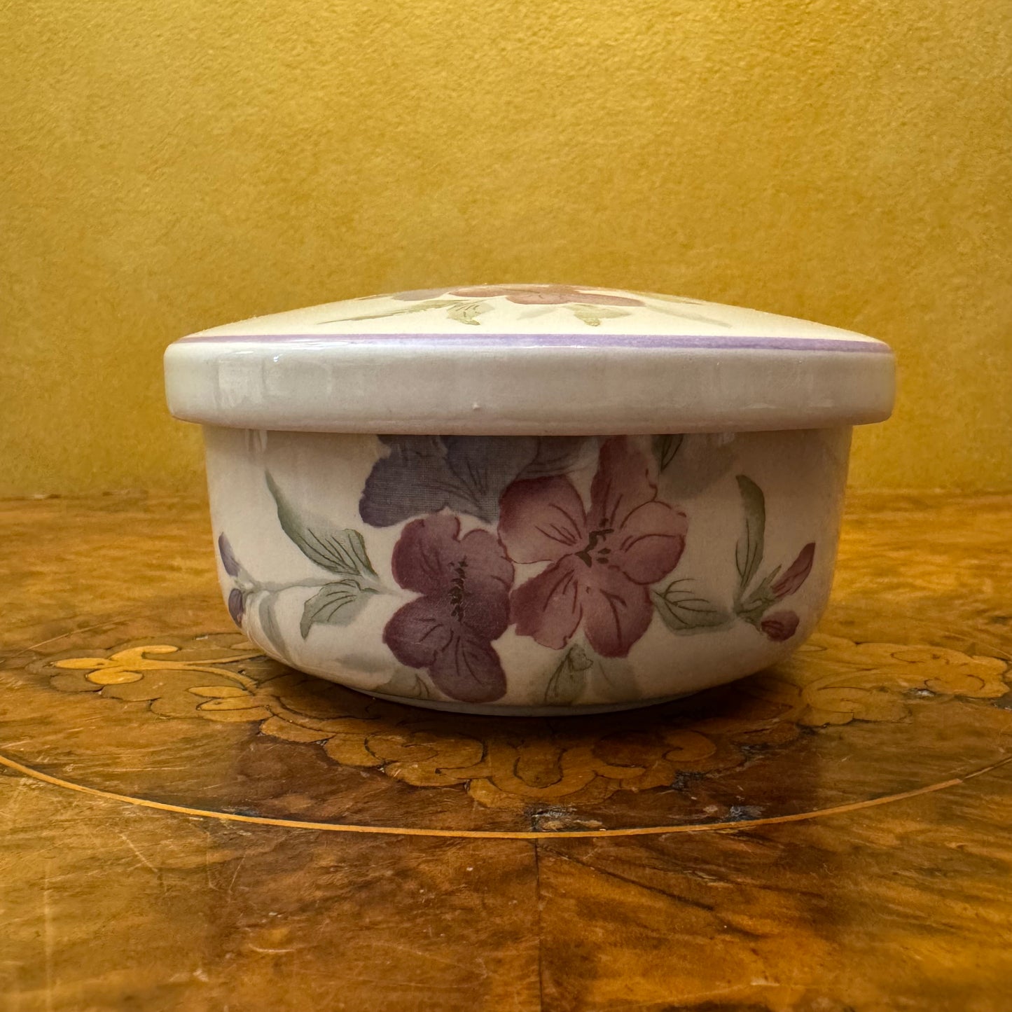 Sangostone Summer Song Bowl With Lid Oven Dish Or Trinket Box
