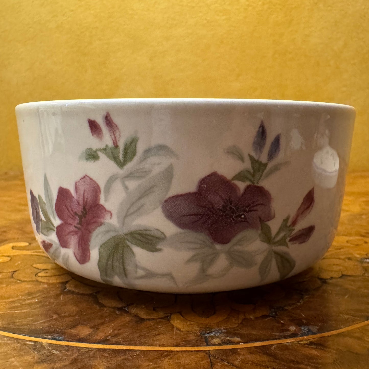 Sangostone Summer Song Bowl With Lid Oven Dish Or Trinket Box