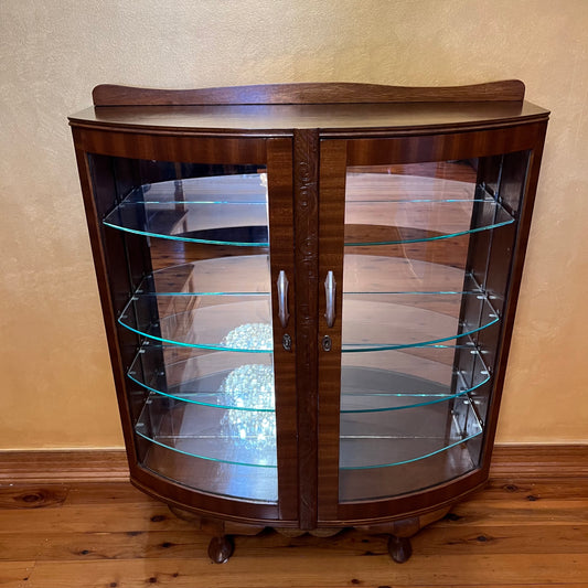 Vintage Queen Anne Glass Displace Cabinet