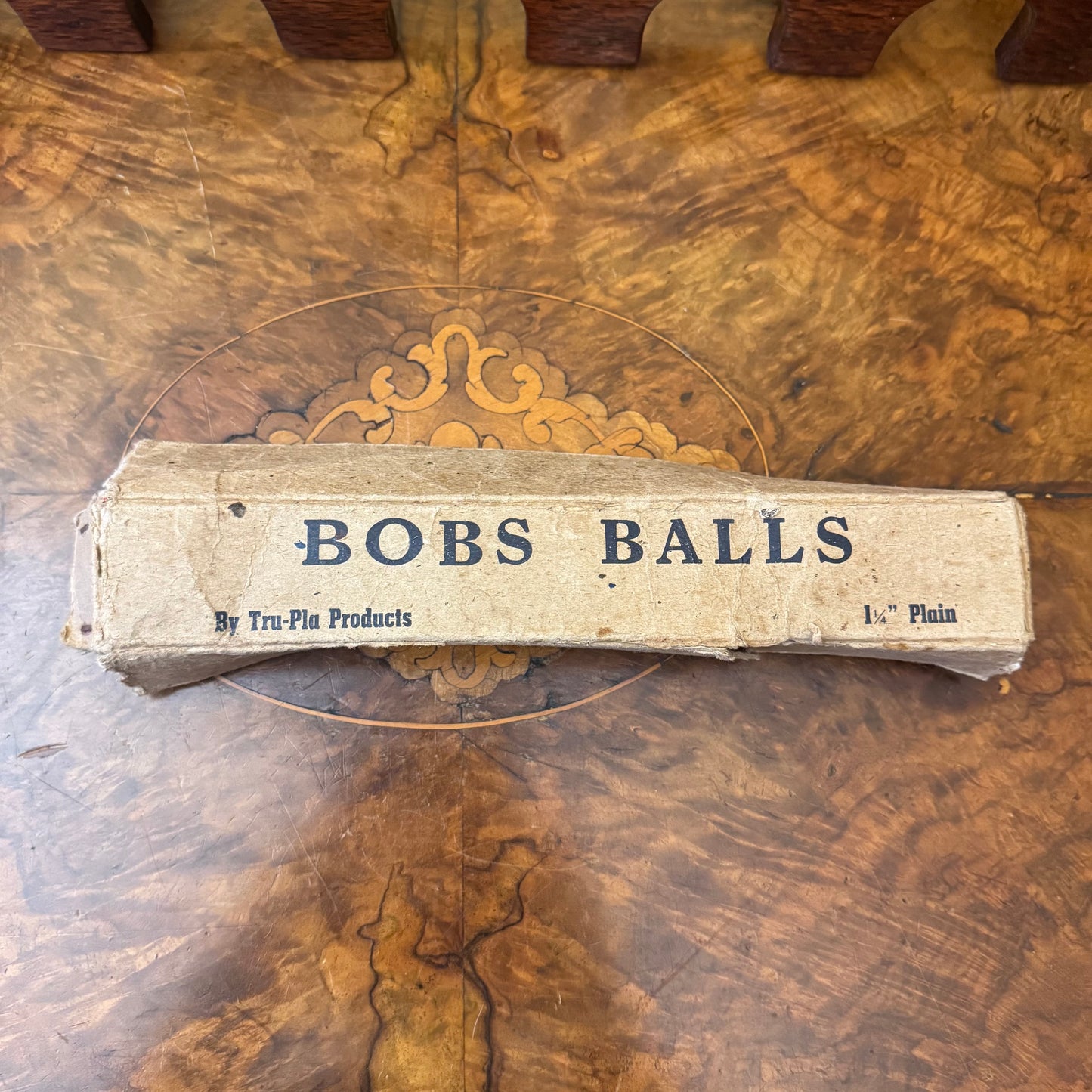 Vintage Tru Pla Rack & Bobs Balls Game