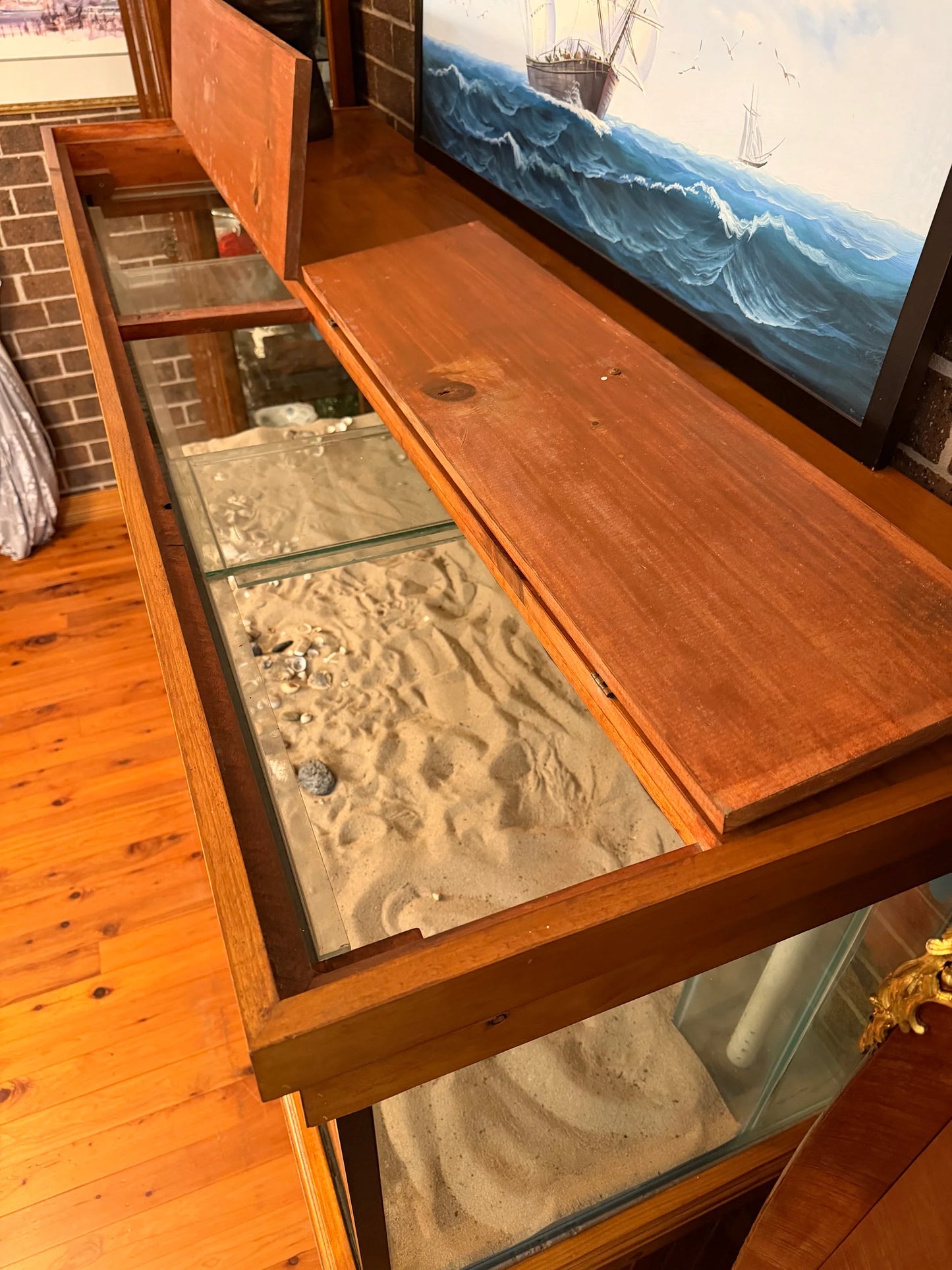 Large Fish Tank & Cabinet