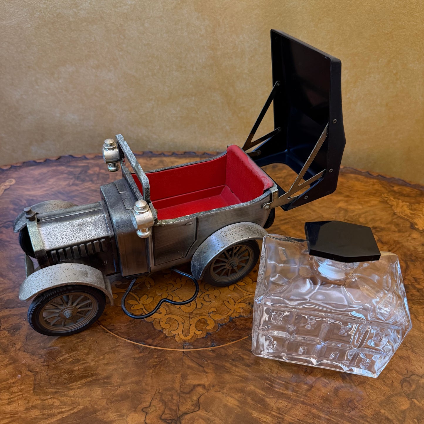 Vintage Barware Ford Model-T Bar Car Liquor Decanter