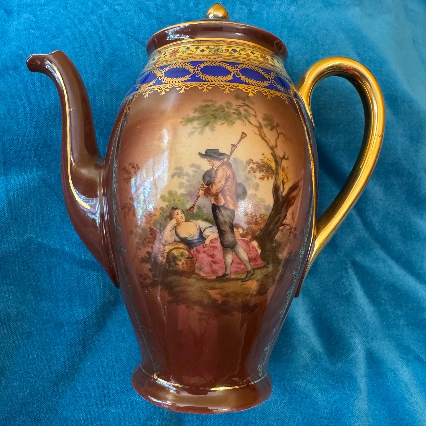 Vintage Courting Print Small Coffee Pot Display Only