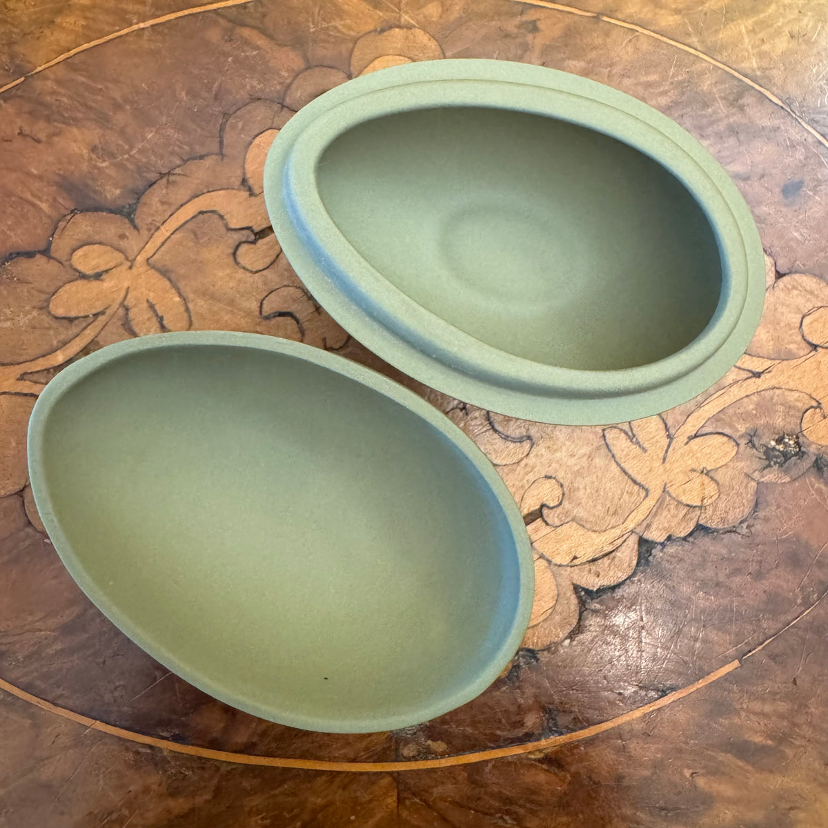 Vintage Wedgwood Jasperware Sage Pink Egg Shaped Trinket Box