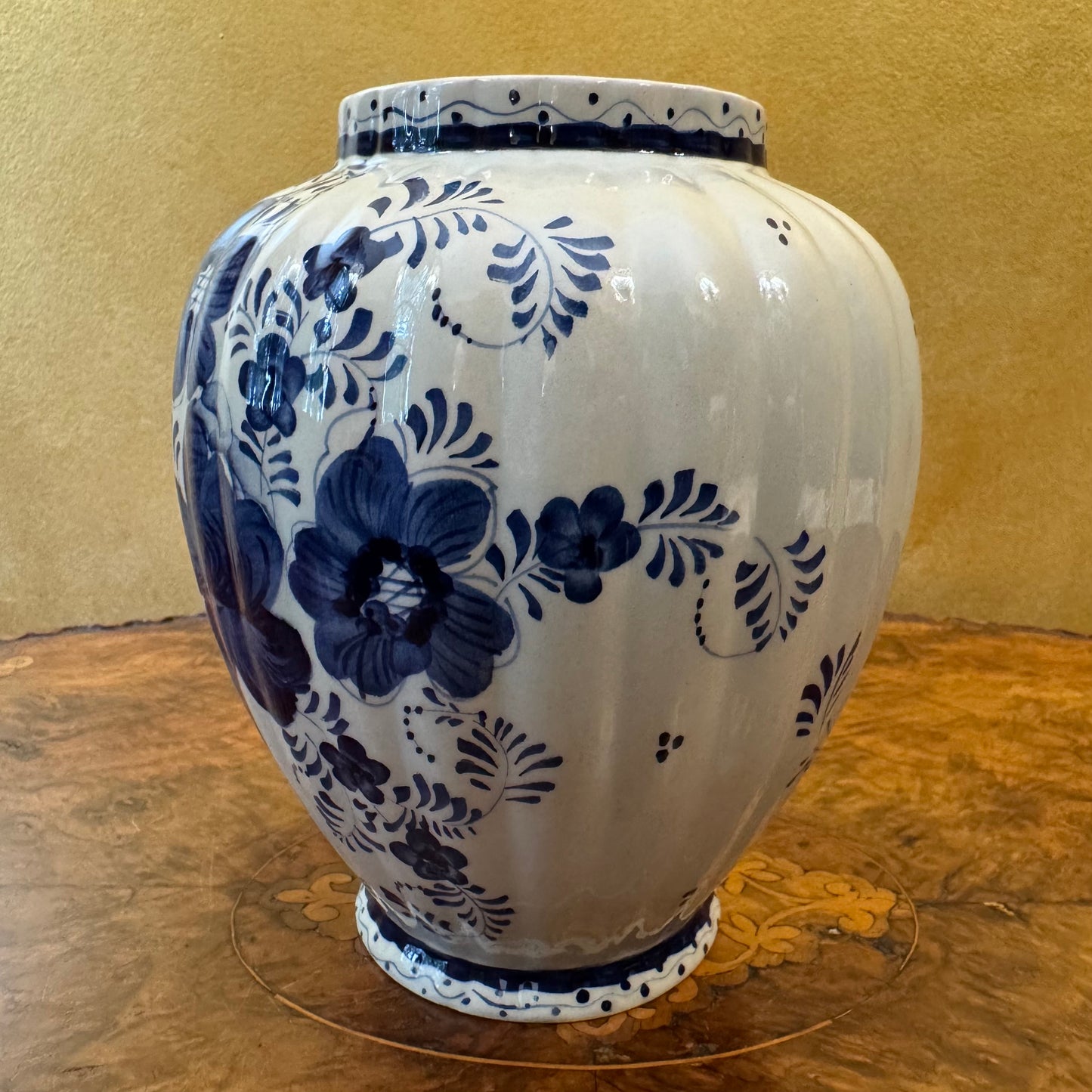 Vintage Deft Blue Blue & White Floral Lidded Vase Jar