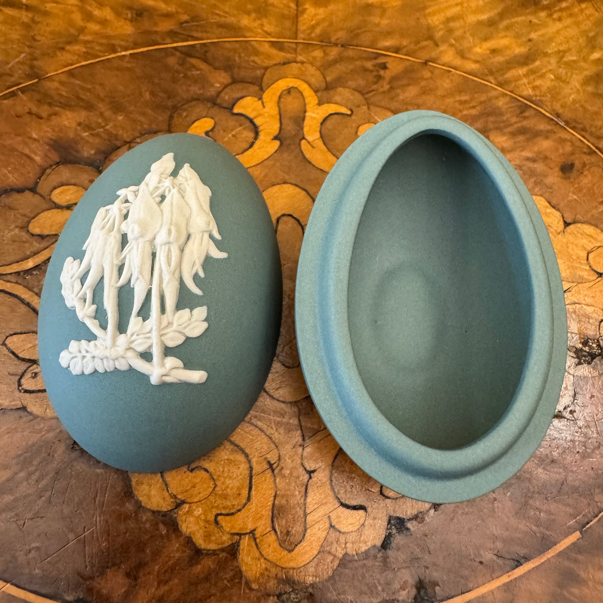 Wedgwood Teal Jasperware Sturt Desert Pea Egg Shaped Trinket Box