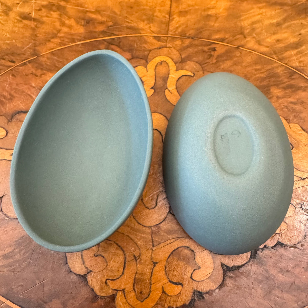 Wedgwood Teal Jasperware Sturt Desert Pea Egg Shaped Trinket Box