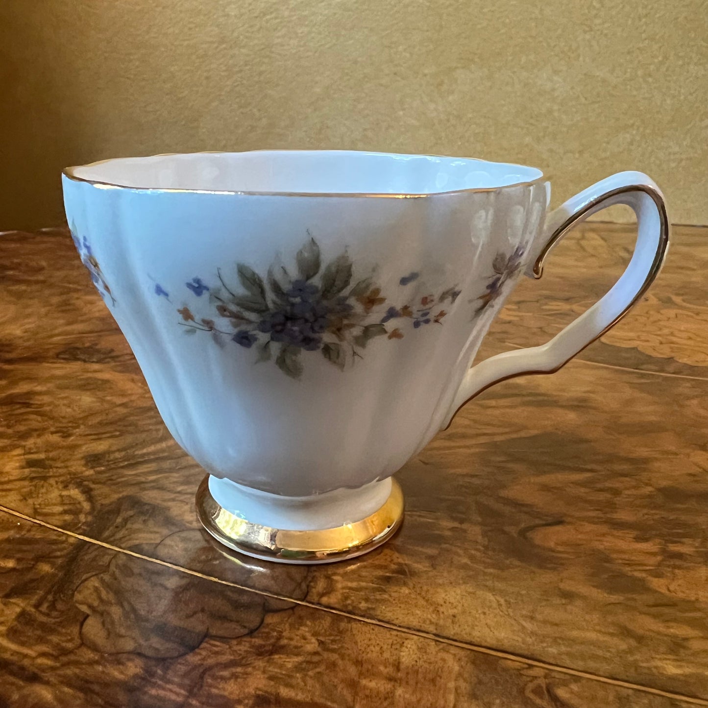 Vintage Colclough Ridgway Tea Cup Trio Set