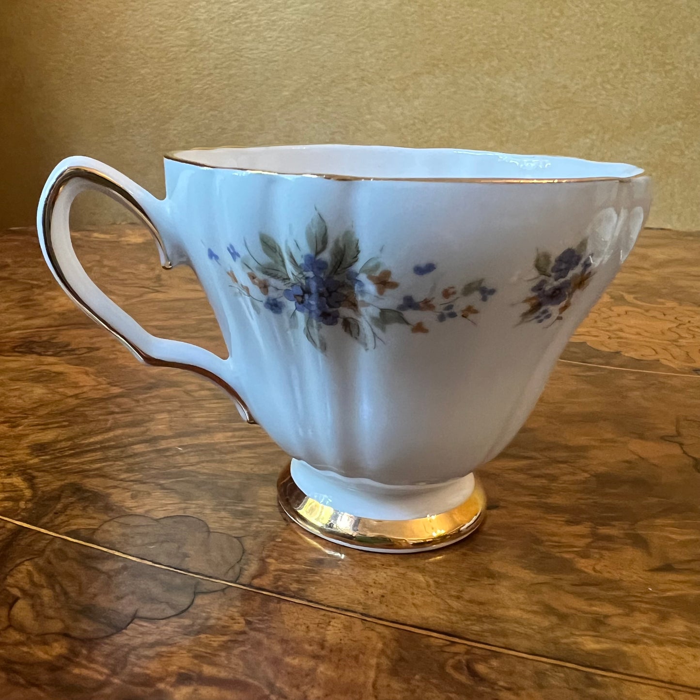 Vintage Colclough Ridgway Tea Cup Trio Set