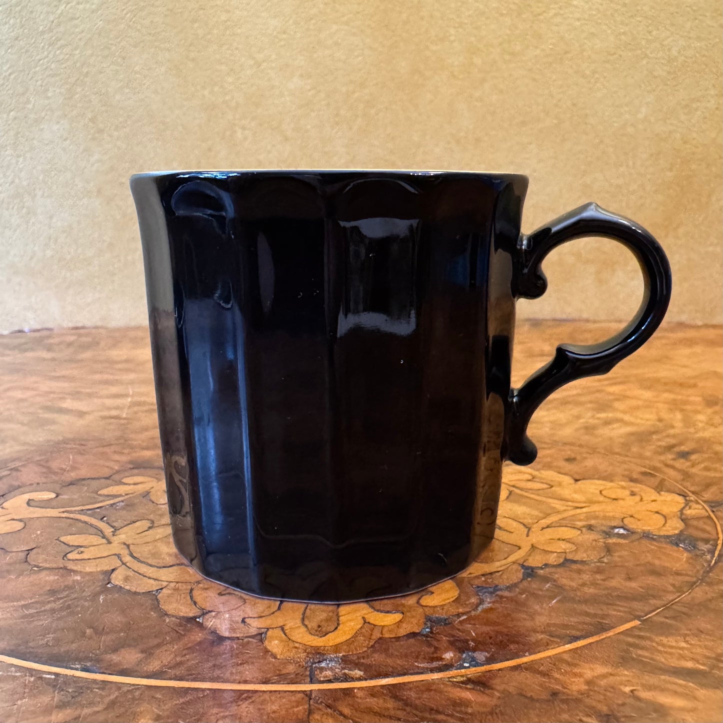 Mikasa Classic Ebony & Gold 10 Piece Dinner Setting For Two