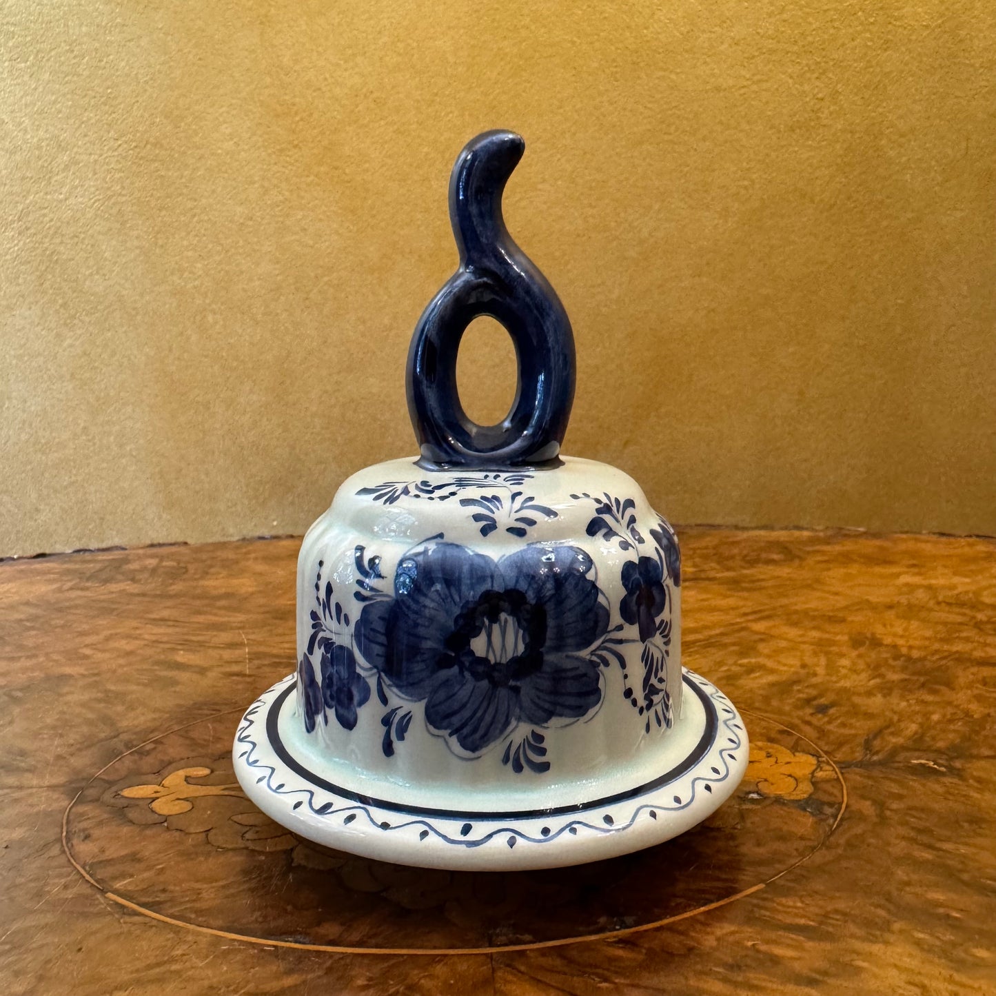 Vintage Deft Blue Blue & White Floral Lidded Vase Jar