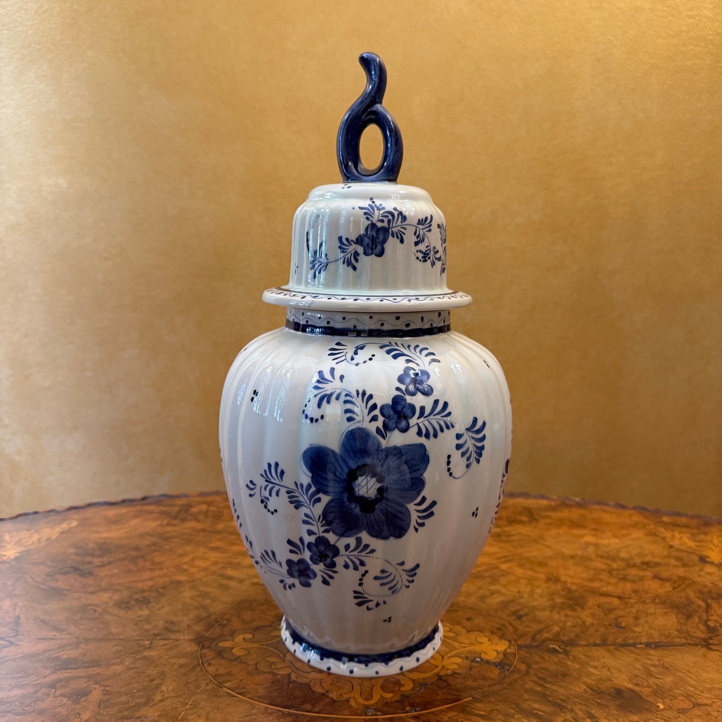 Vintage Deft Blue Blue & White Floral Lidded Vase Jar