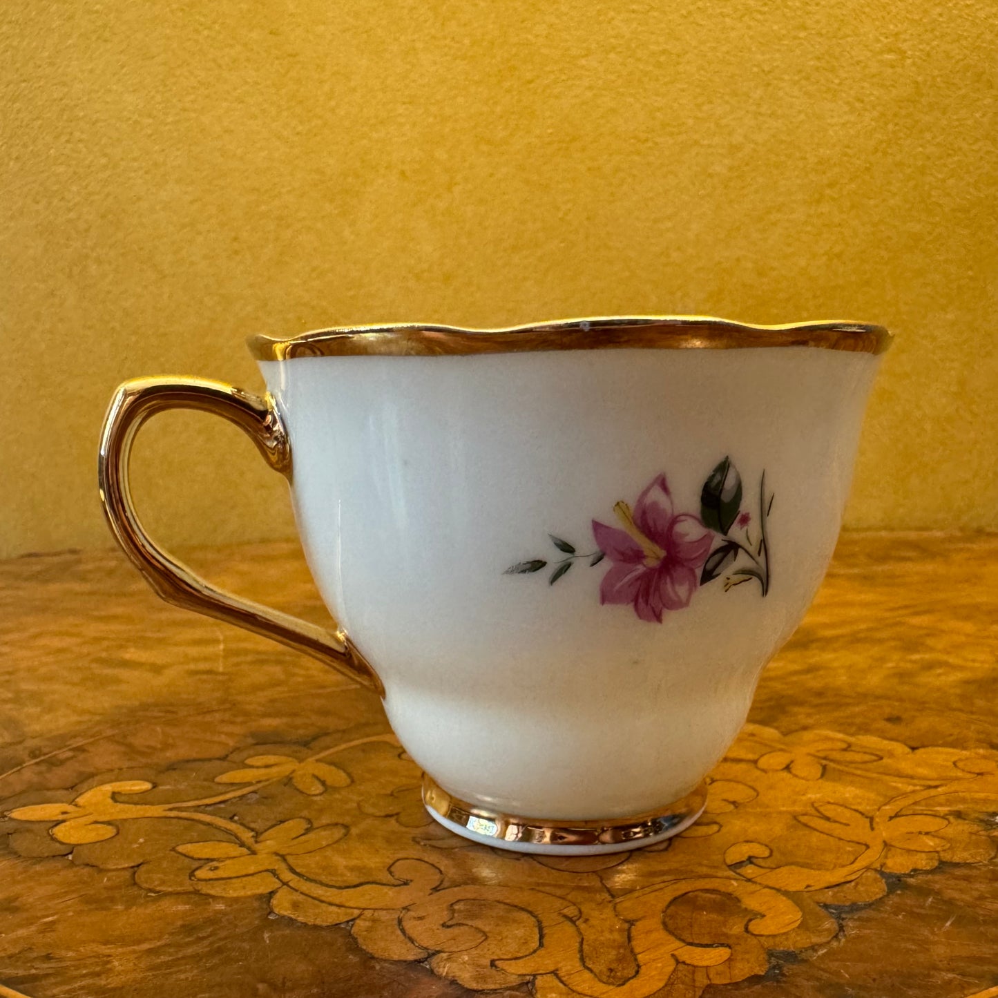 Vintage Floral Print Tea Cup