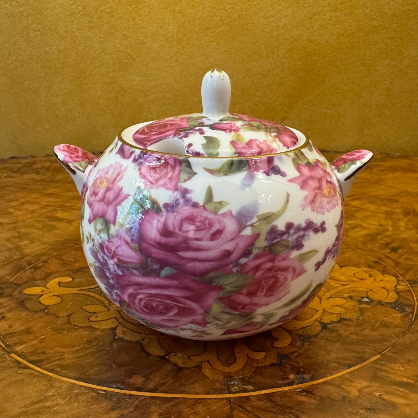 Maxwell & Williams Roseberry Floral Pink Red Roses Milk Jug & Sugar Bowl Set