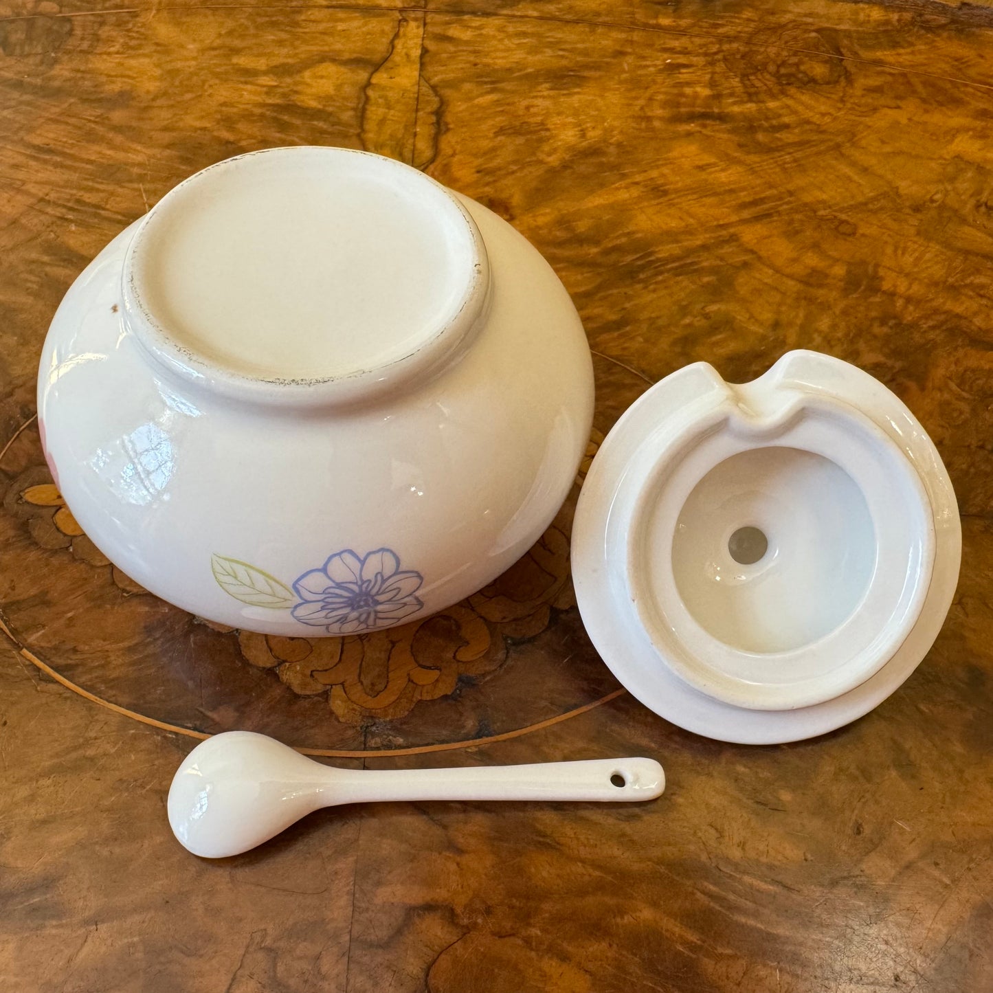 Porcelain Condiments Bowls With Spoons