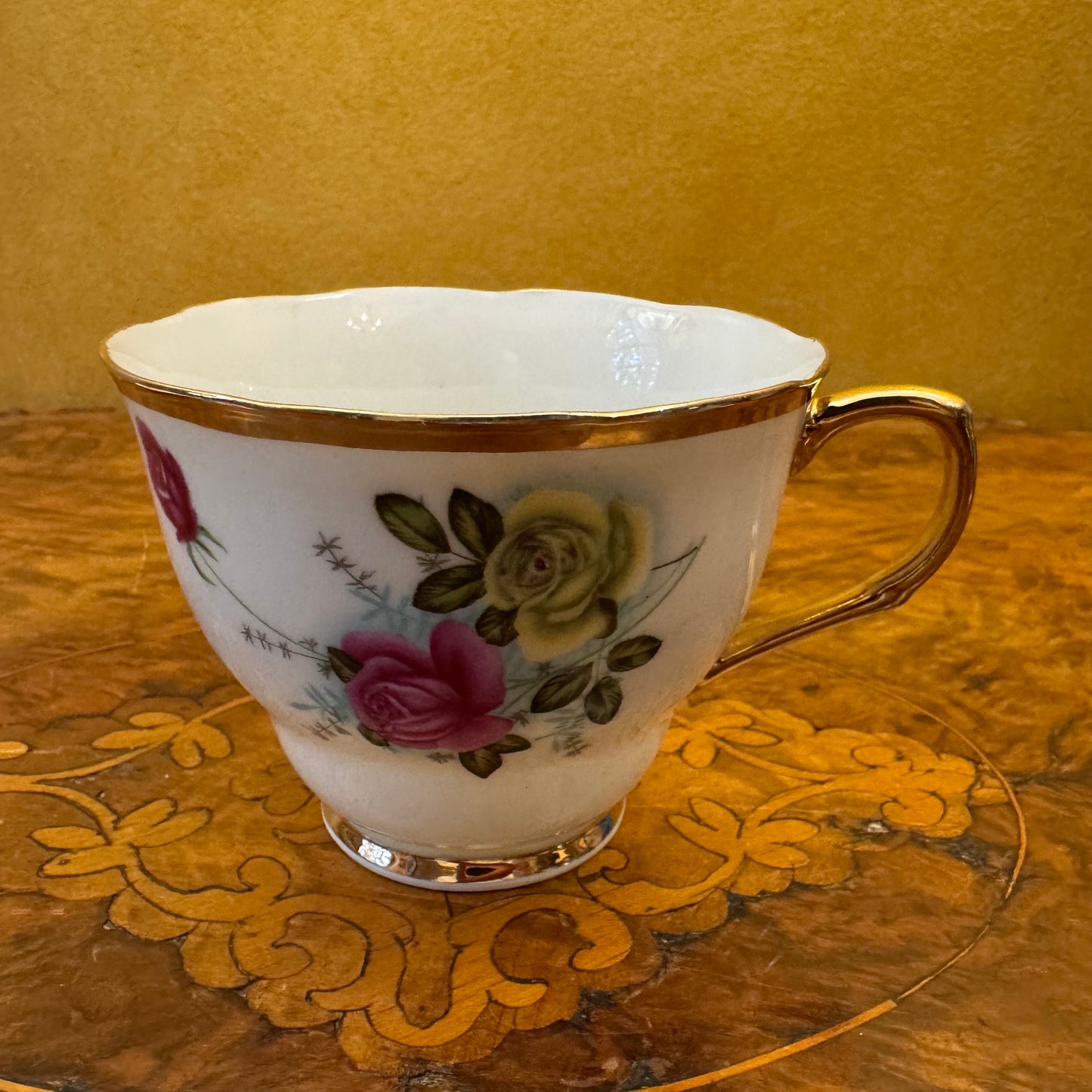 Vintage Floral Print Tea Cup