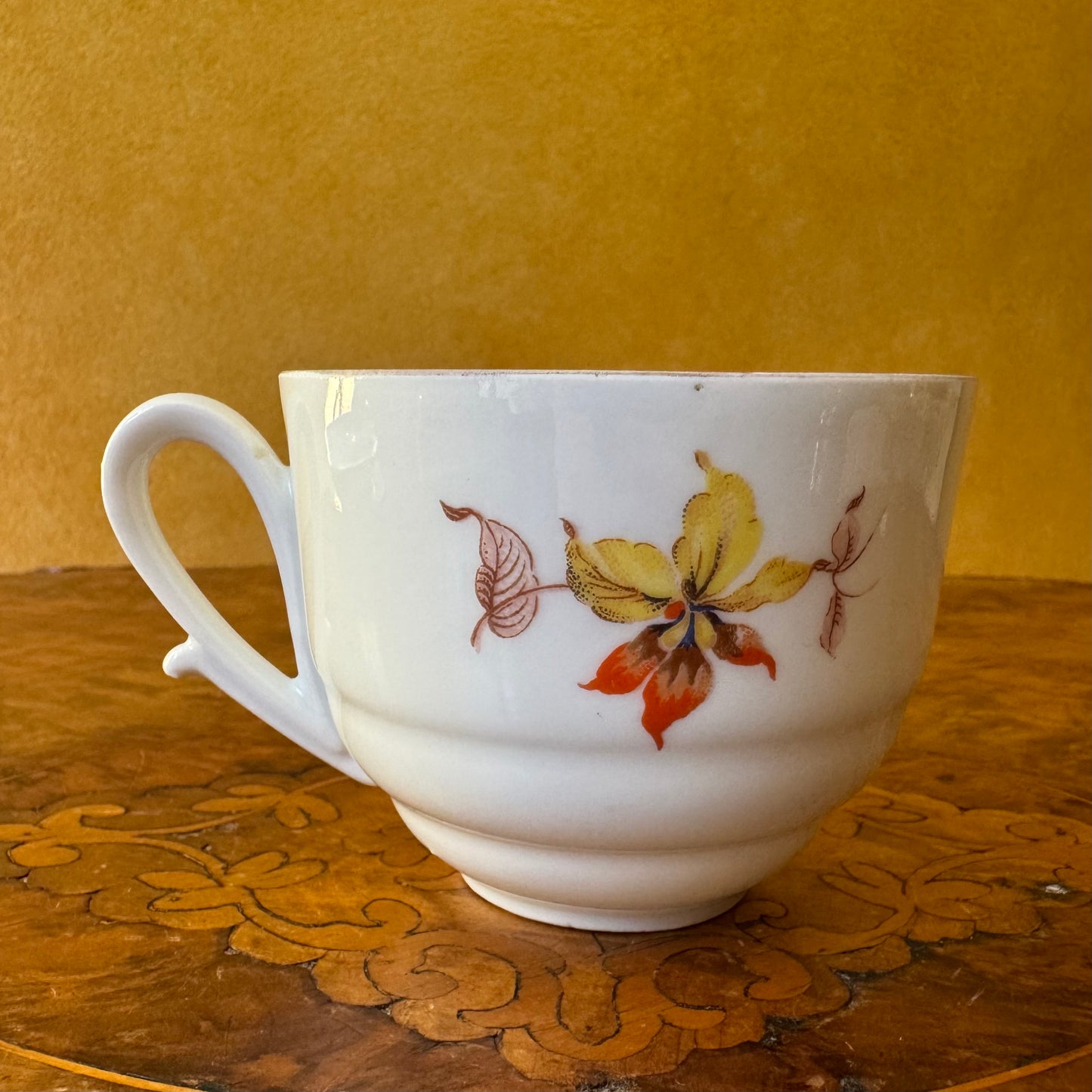 Vintage Victoria Floral Tea Cup Trio Set