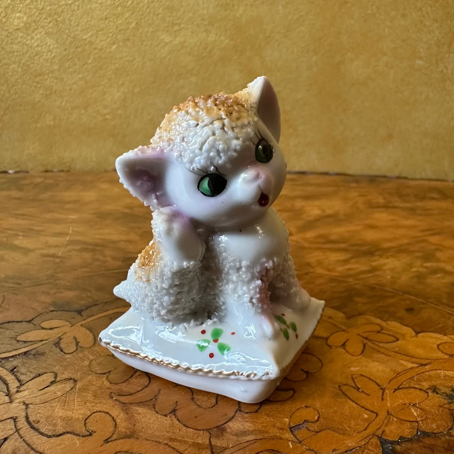 Vintage Kitschy Ceramic Sugar Texture Kitten Figurine
