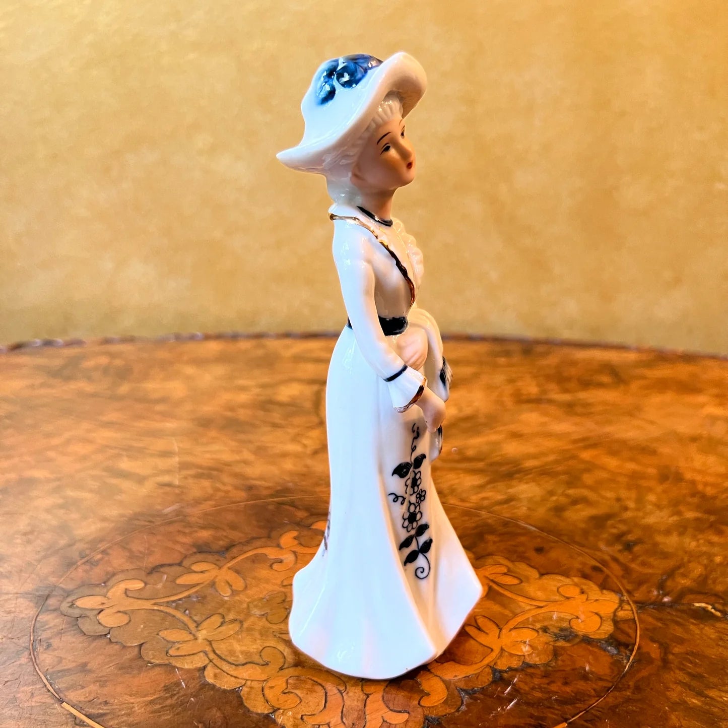 Vintage Lady Blue & White Figurine Statue