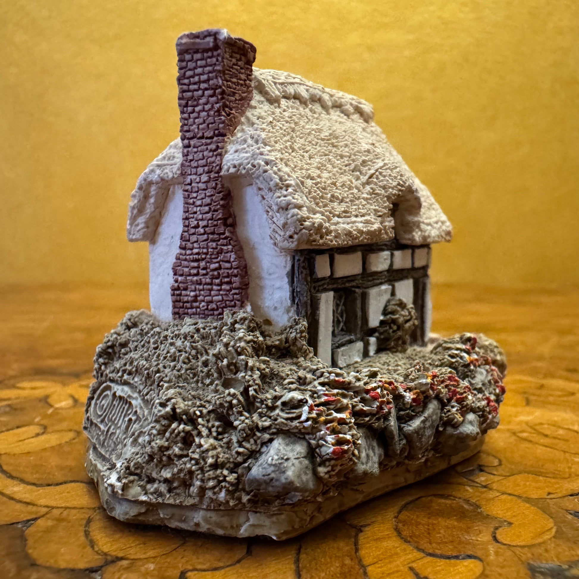 Lilliput Lane Riverview Miniature House 