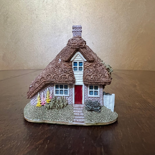 Lilliput Lane Two Hoots Miniature