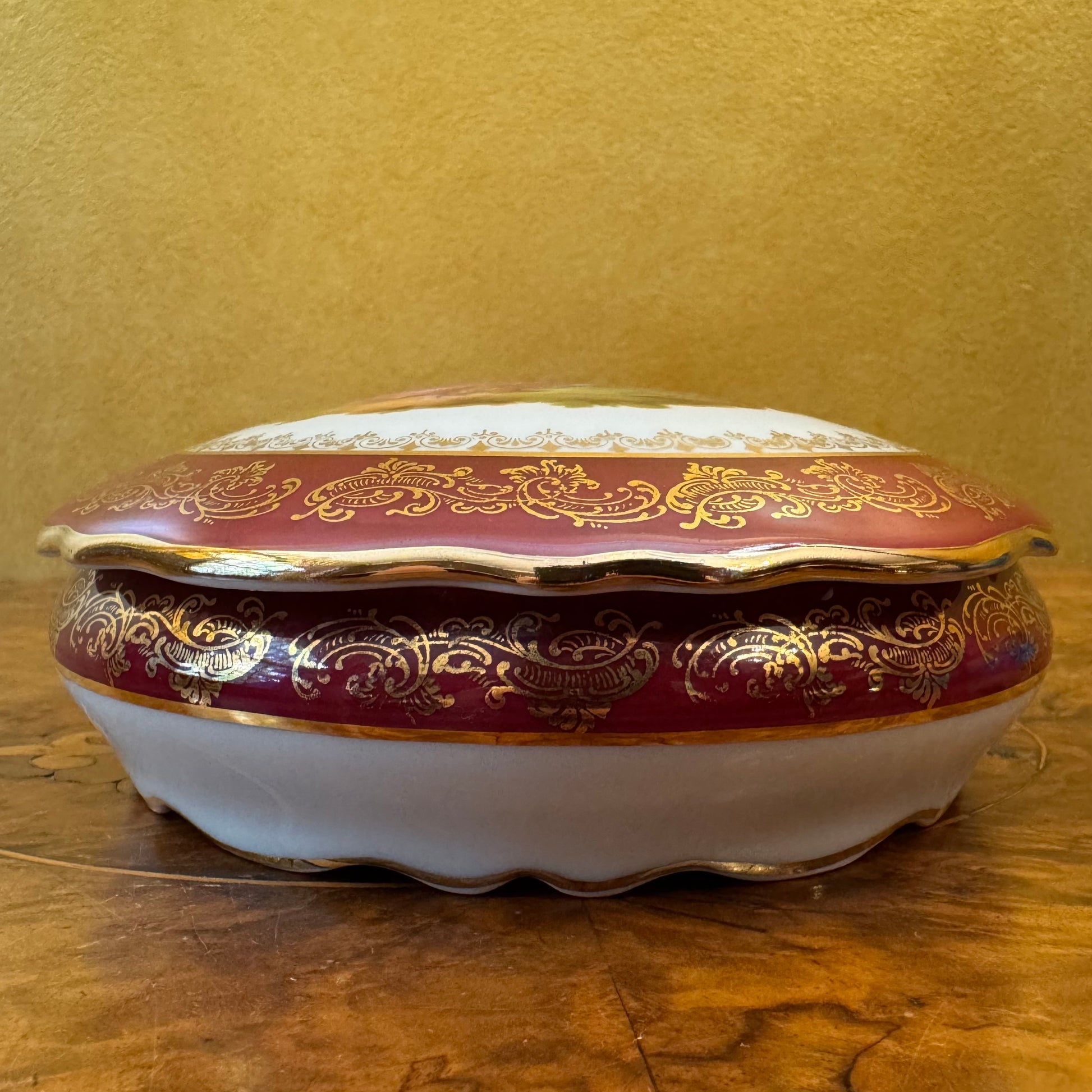 Limoges France Fragonard Courting Print Round Trinket Box 