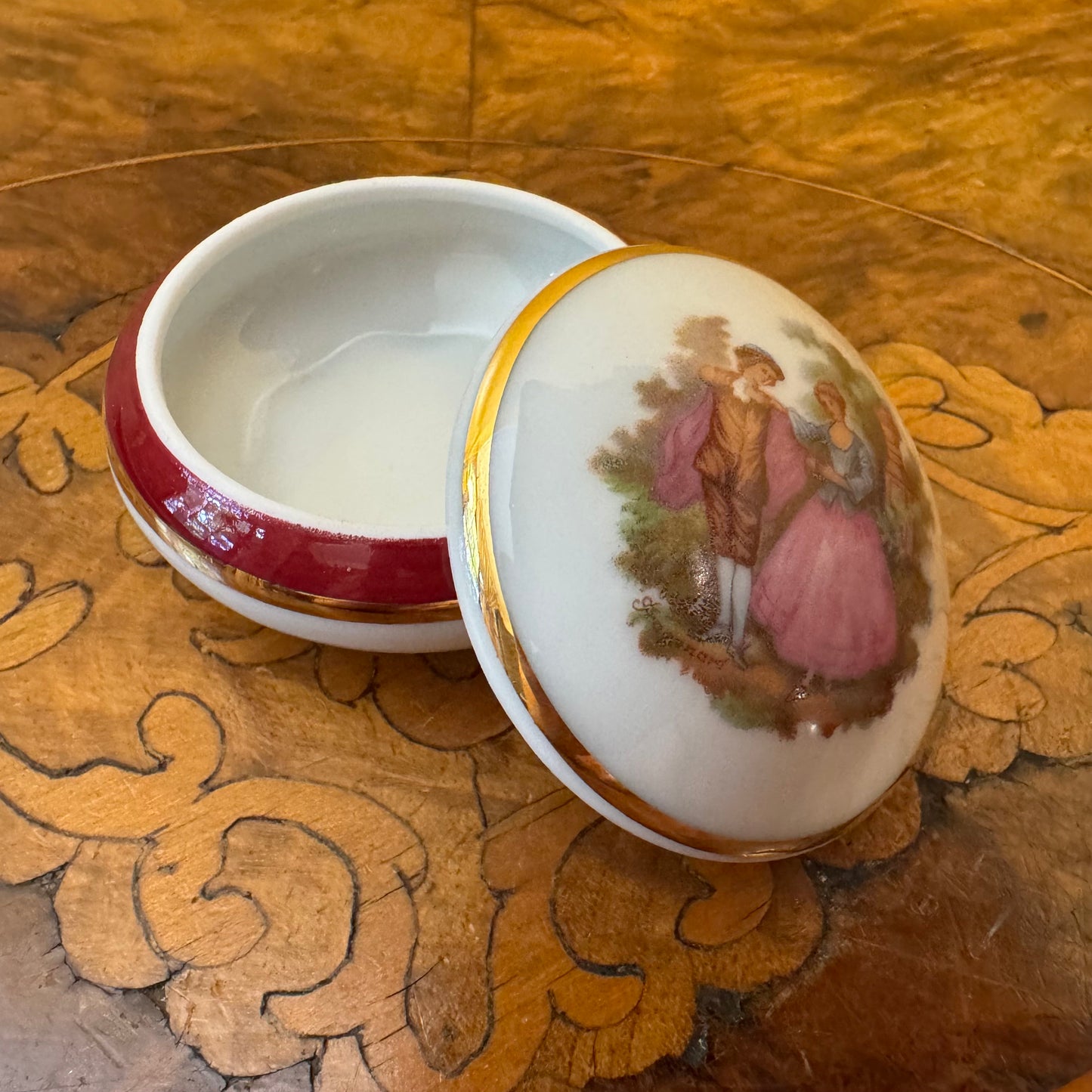 Limoges France Fragonard Small Box