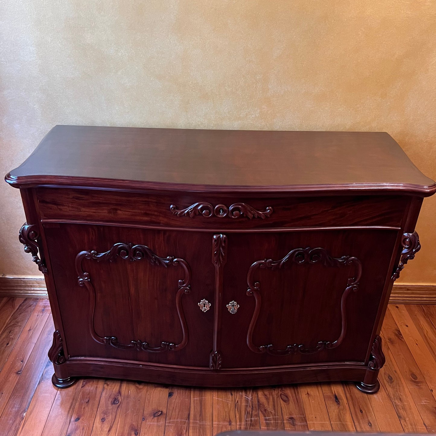 Mahogany Serpentine Sideboard