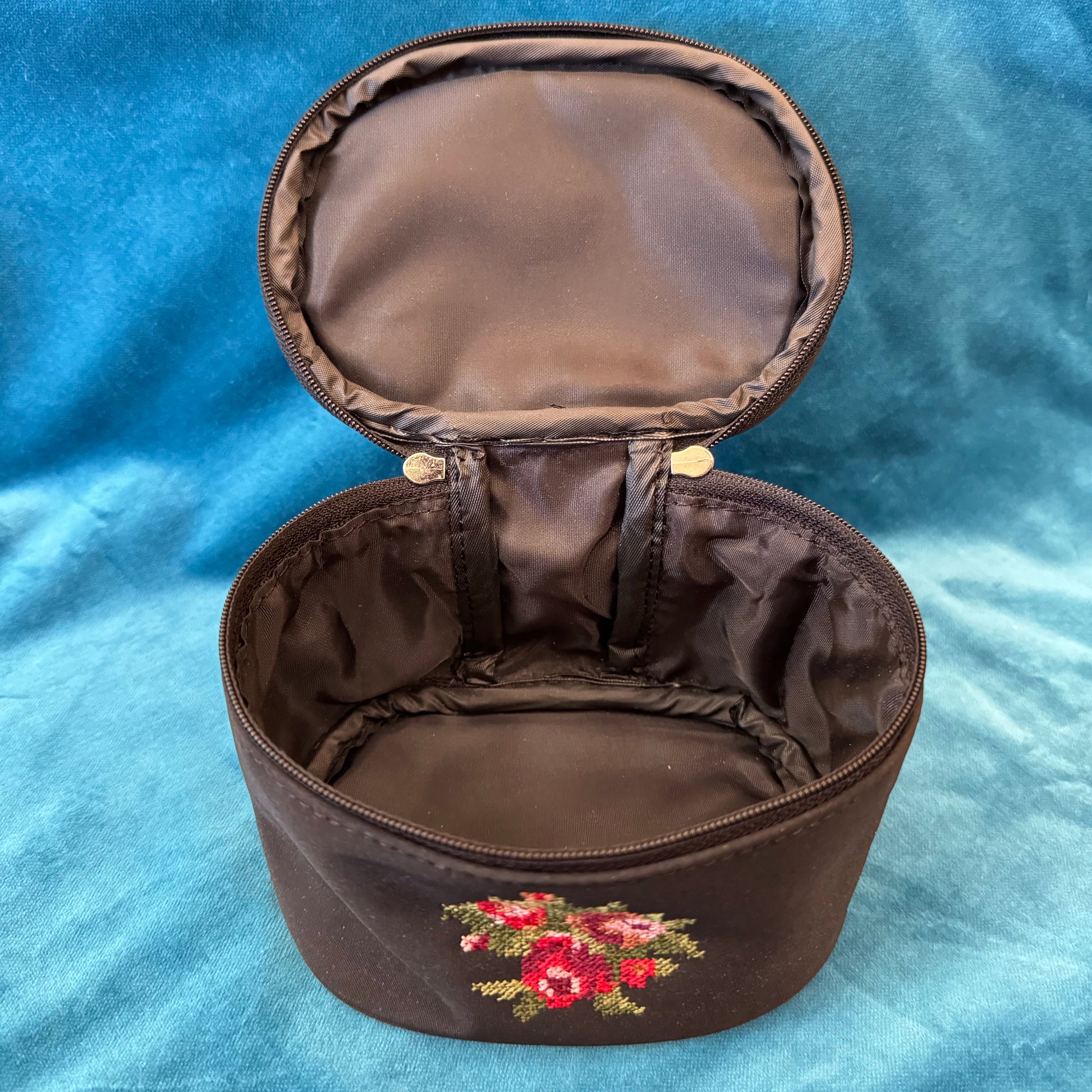 Make-Up Embroidered Bag