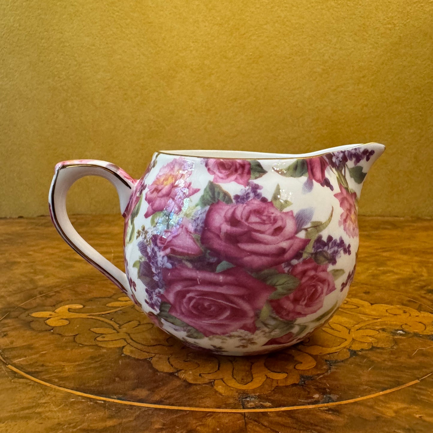 Maxwell & Williams Roseberry Floral Pink Red Roses Milk 