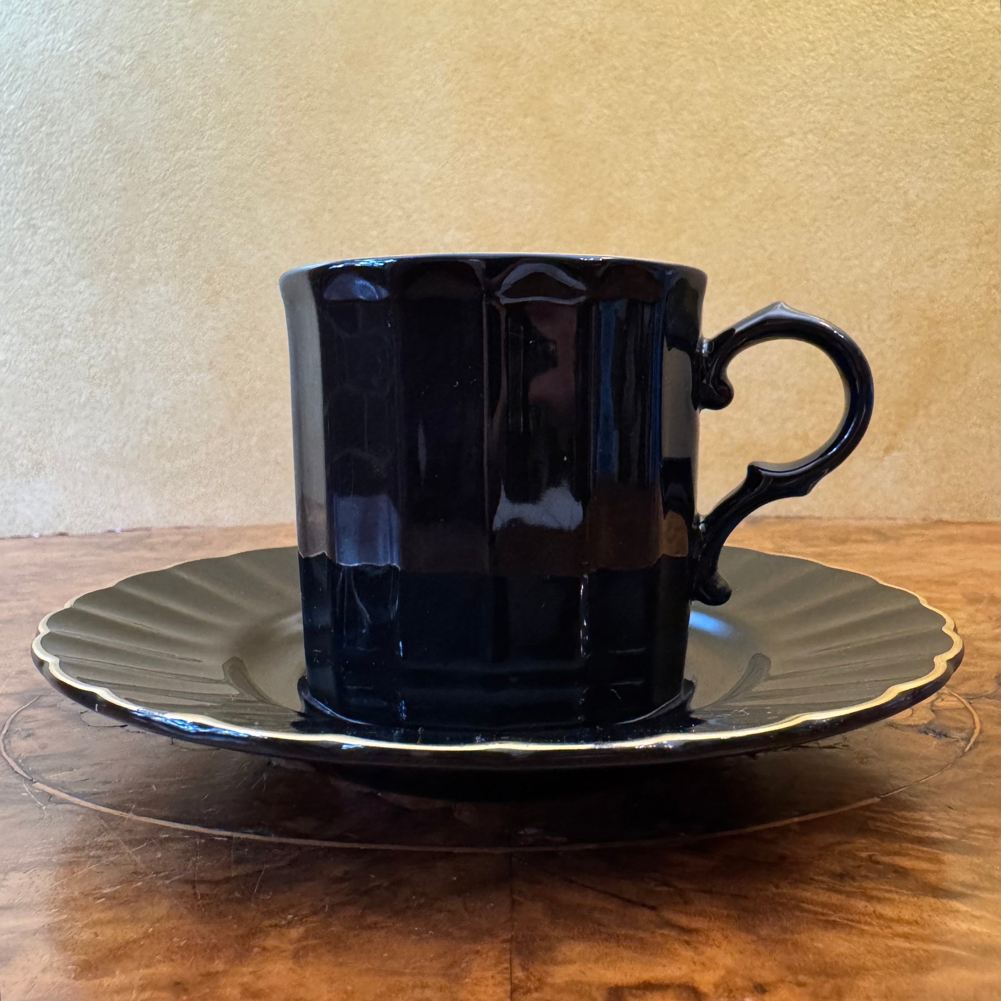 Mikasa Classic Ebony & Gold Tea Cup & Saucer 