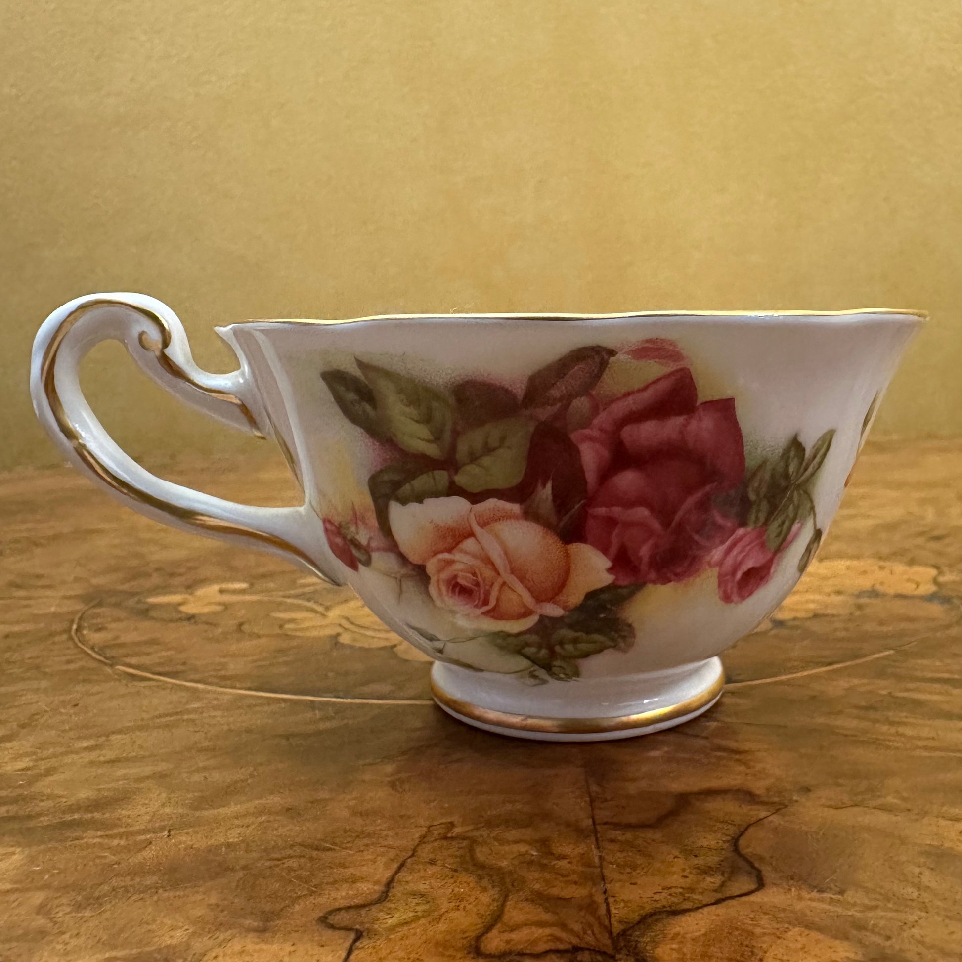 New Chelsea Cabbage Rose Cup