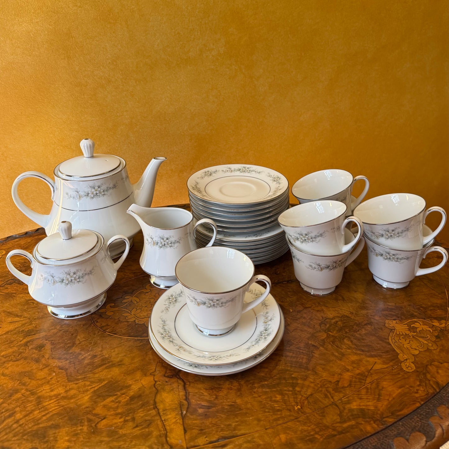 Noritake Melissa 24 Piece 