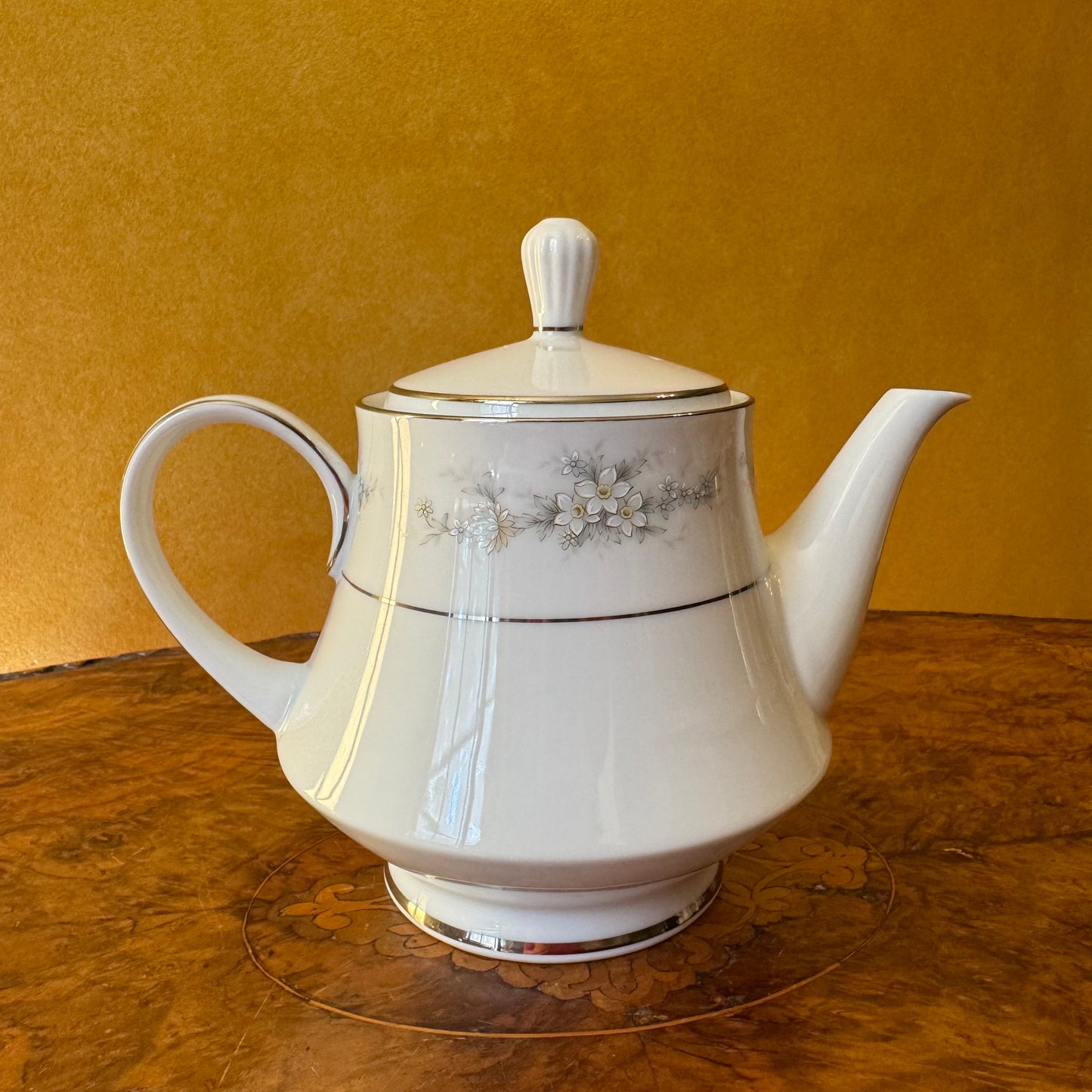 Noritake Melissa Pot  