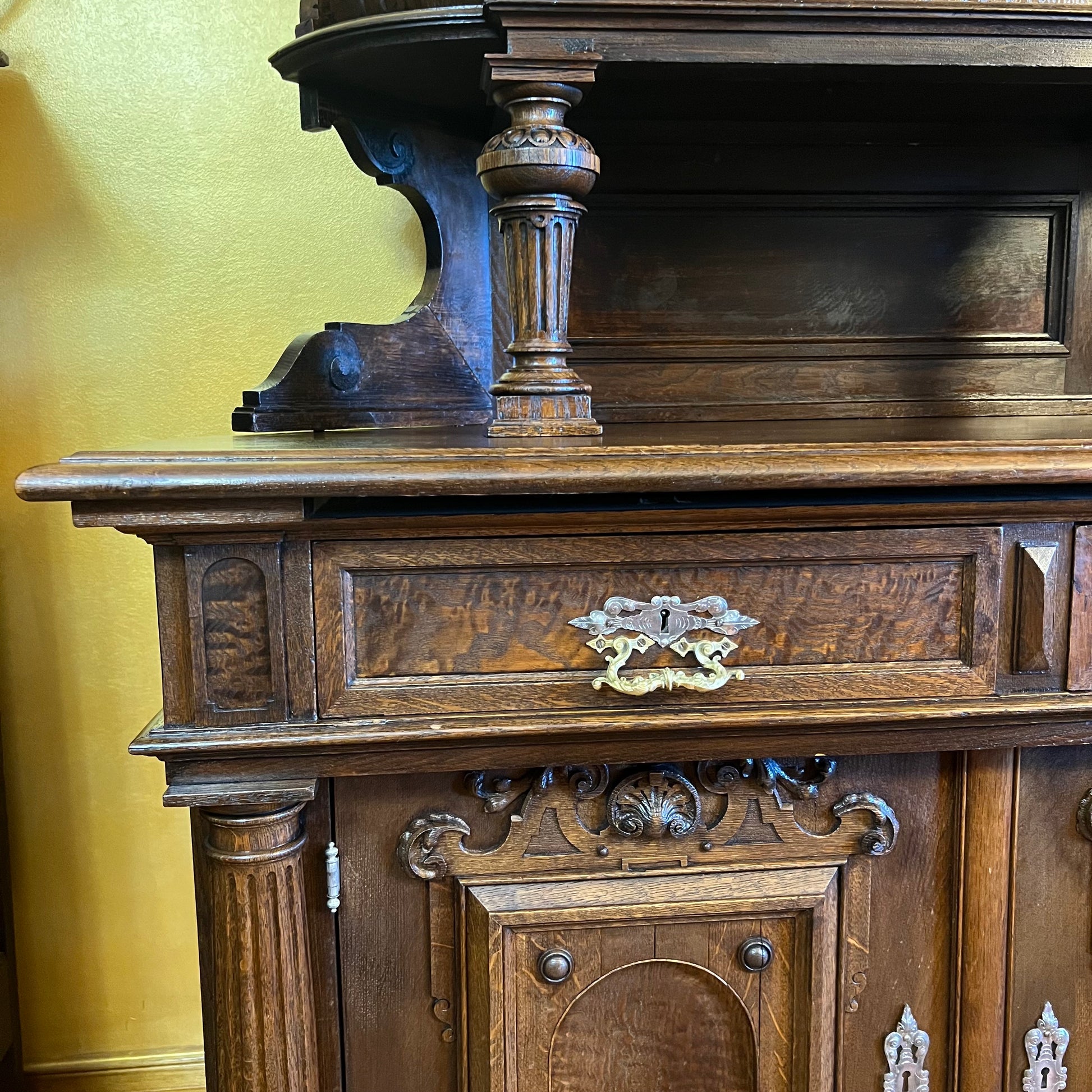 Oak Drawers Cabinet 