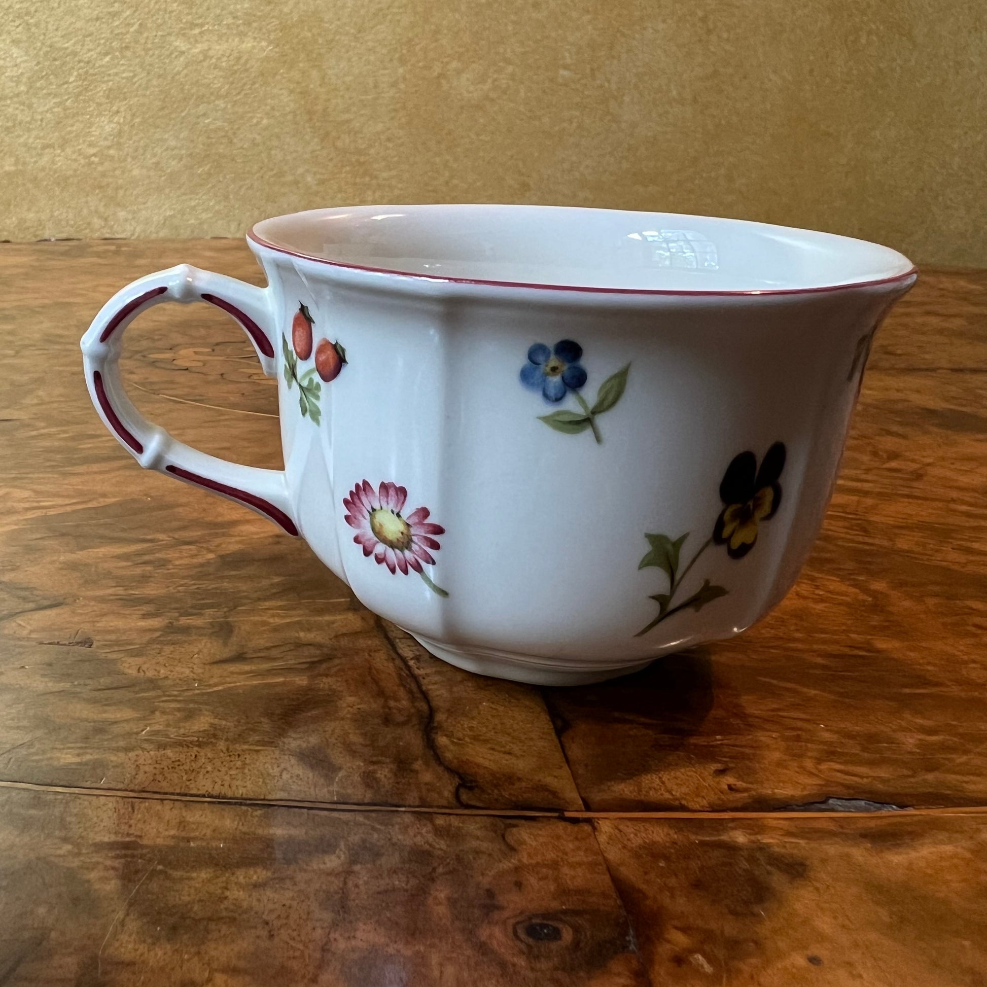 Petite Fleur Tea Cup