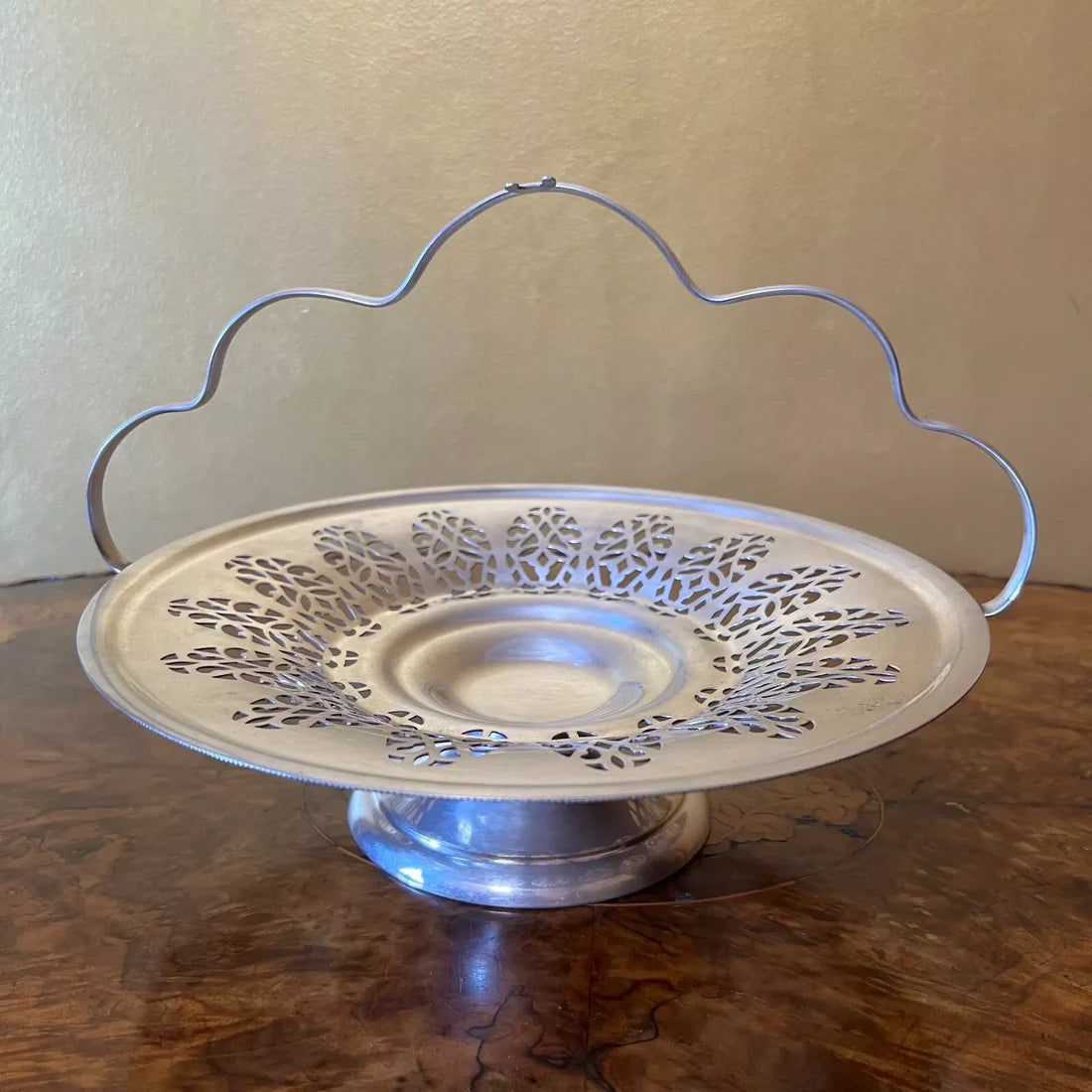 Plate Craft Silver Plated Display Bowl With Stand
