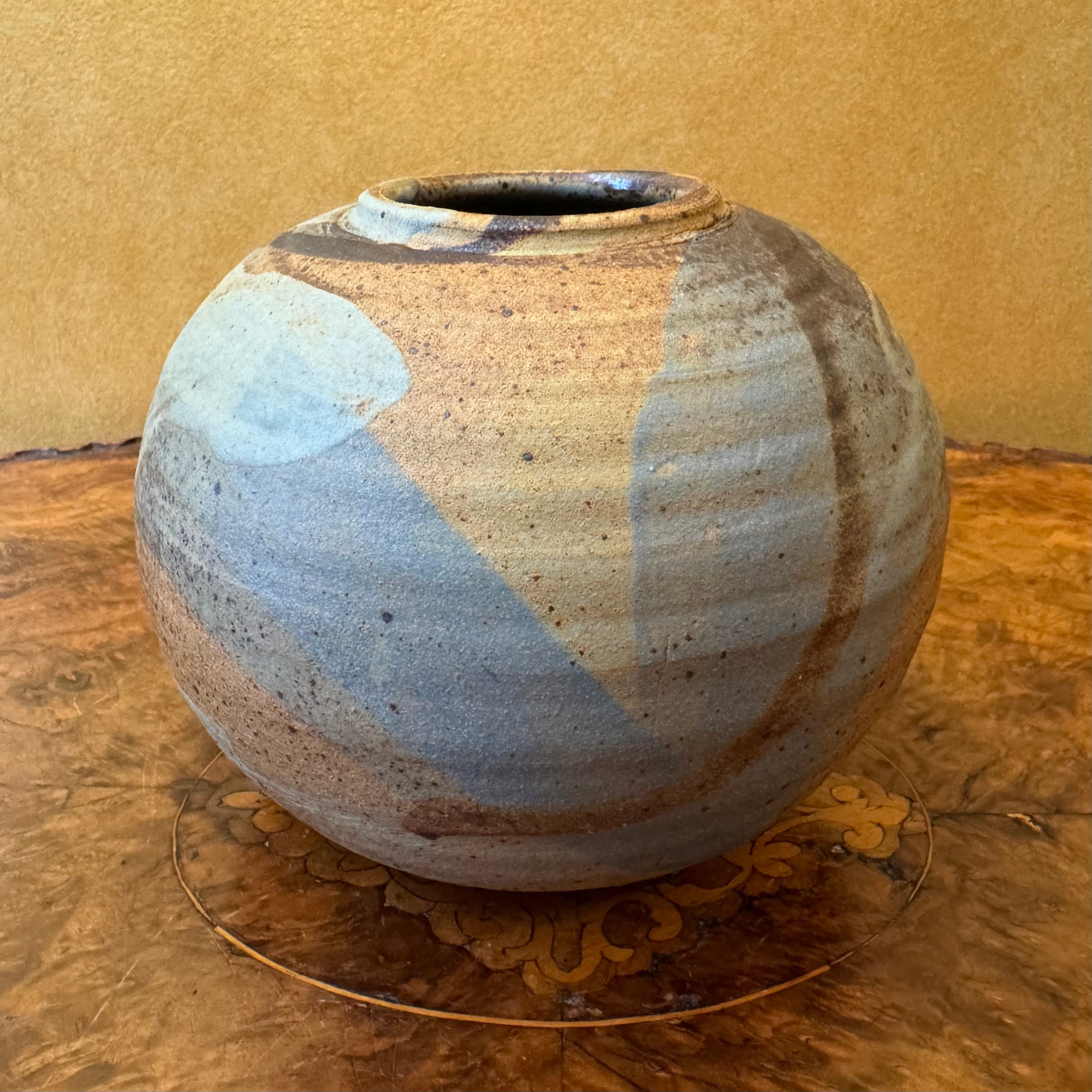 Pottery Round Vase 