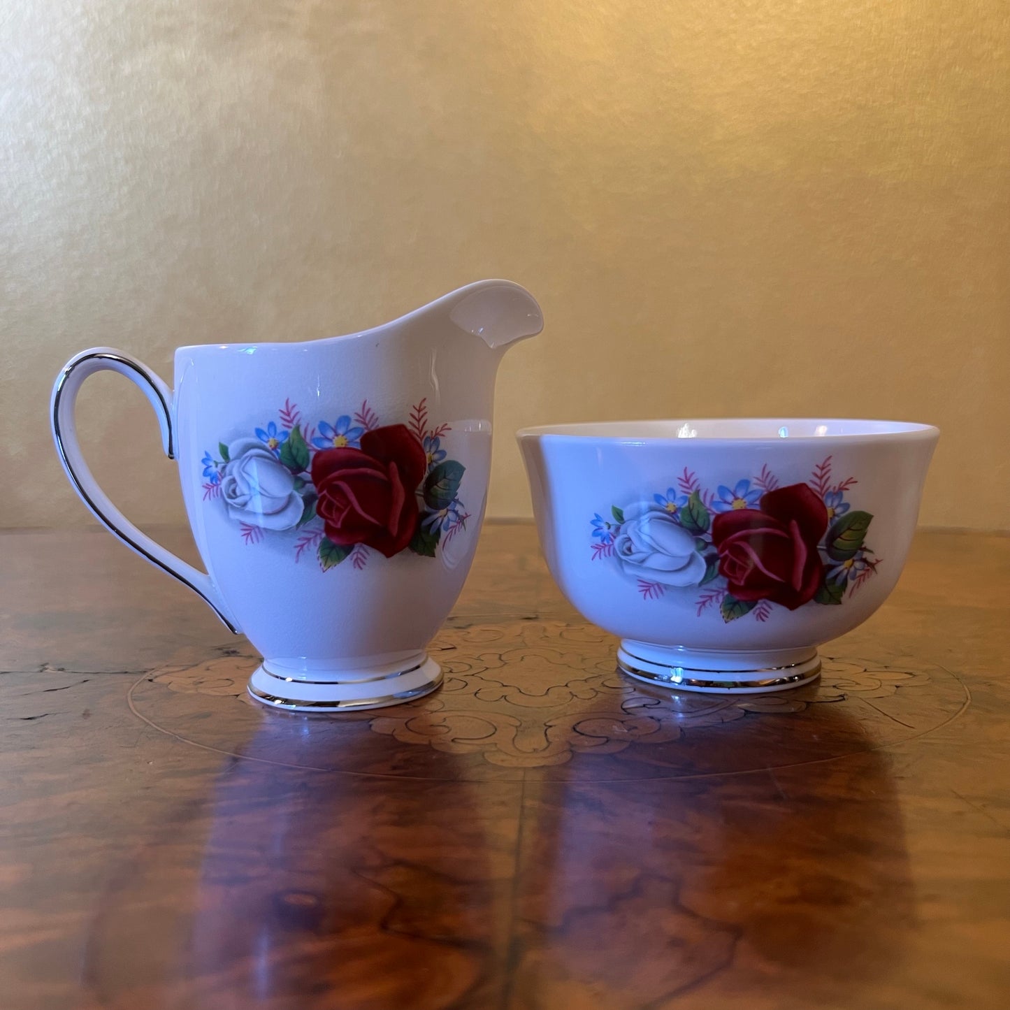 Queen Anne Duet Milk & Sugar Set