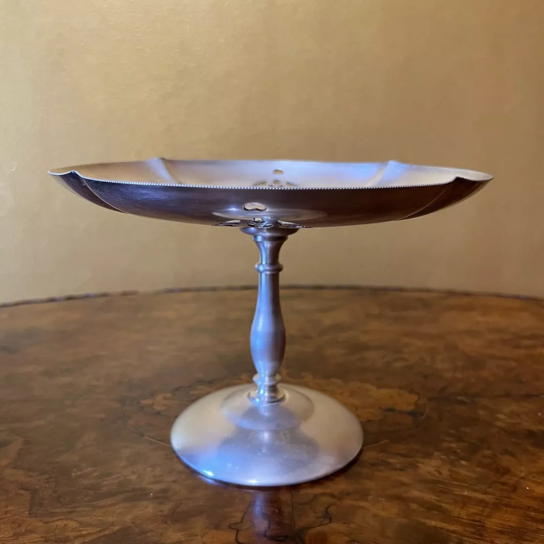 Vintage Renown Silver Plated Platter On Stand