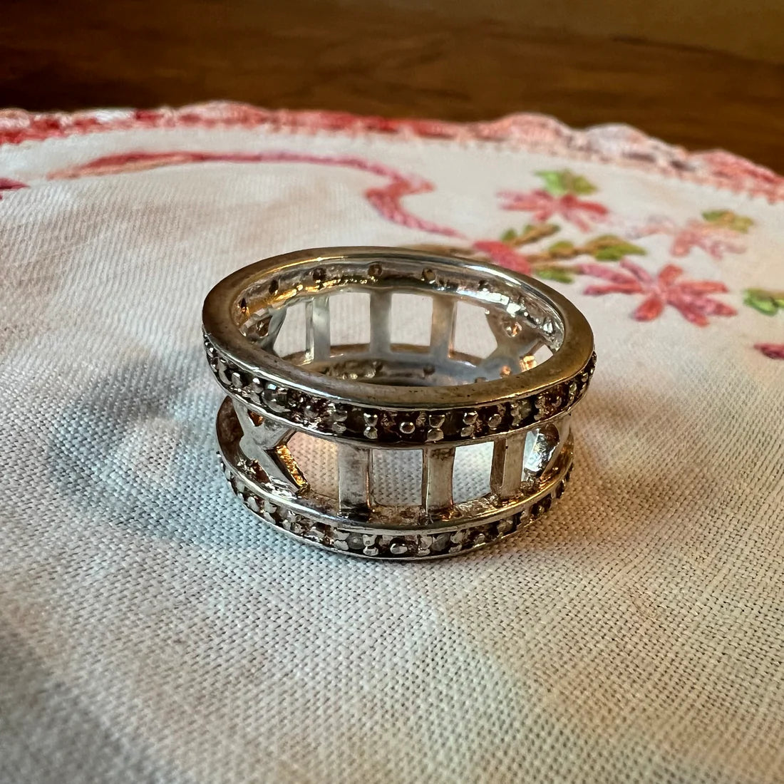 Costume Ring With Diamonti's