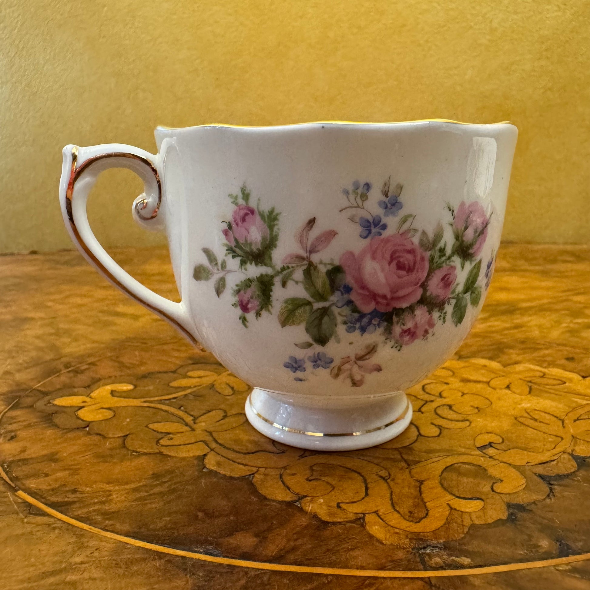 Roslyn Moss Rose Cup 