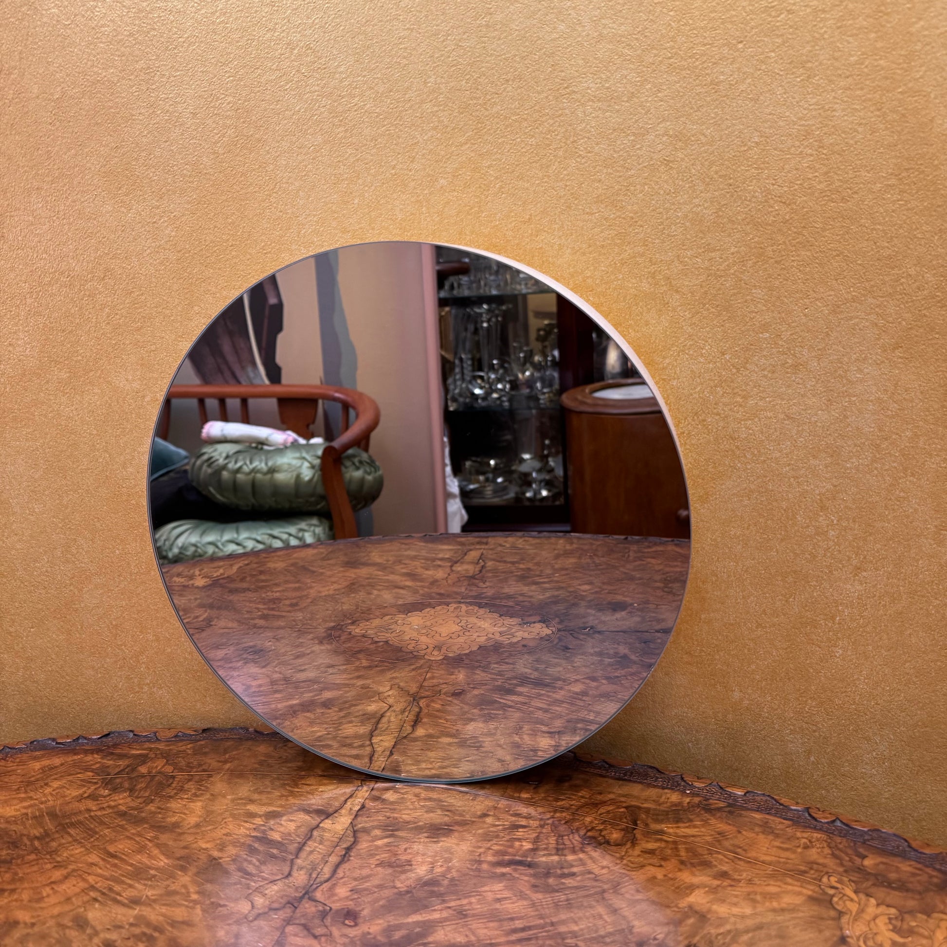 Round Hanging Mirror 