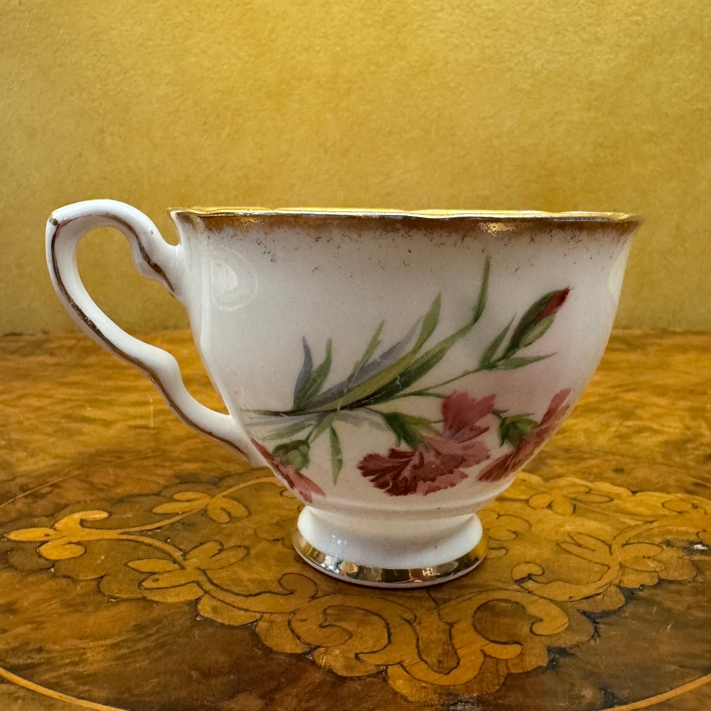 Royal Stafford Carnation Cup 