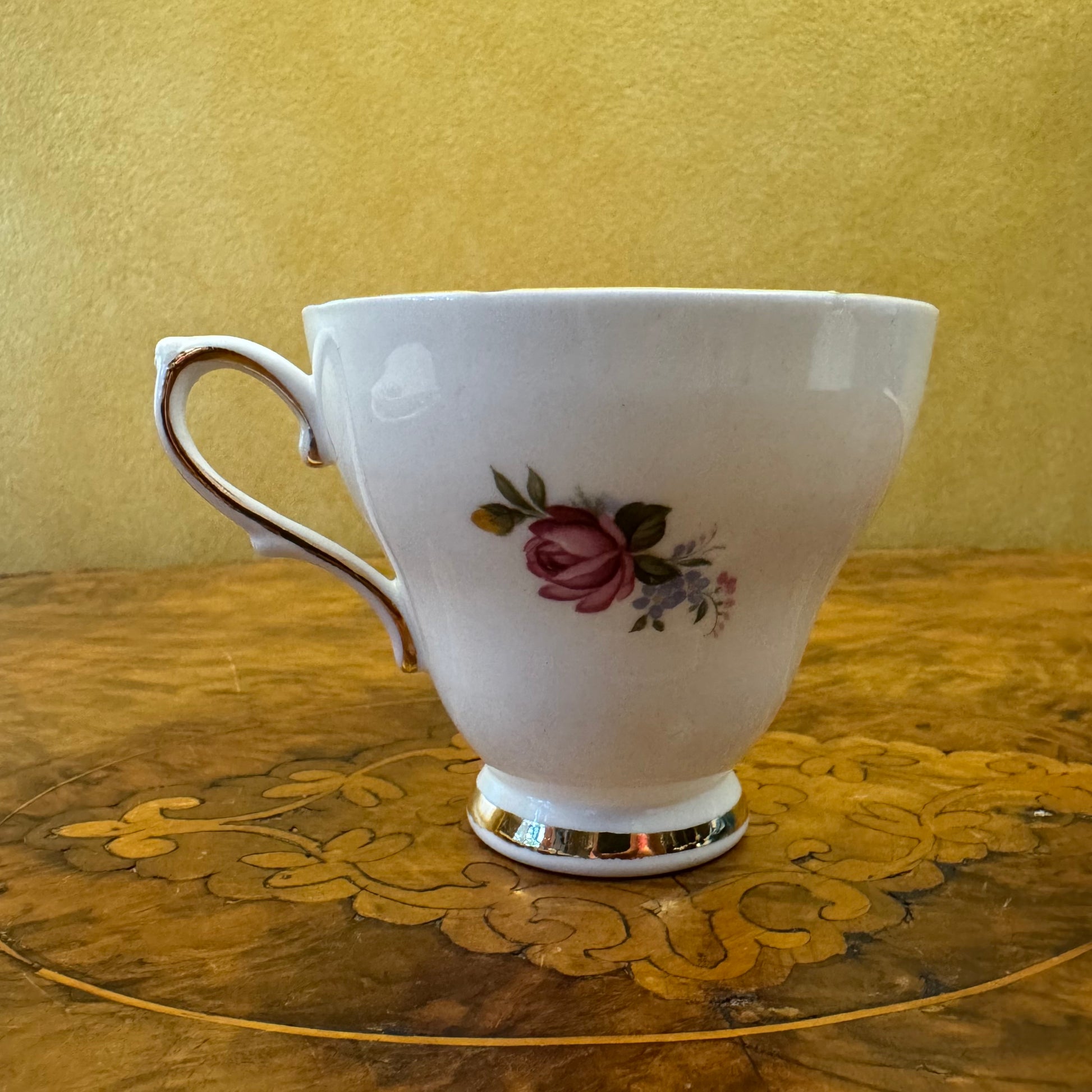 Royal Sutherland Rose Print Tea Cup 